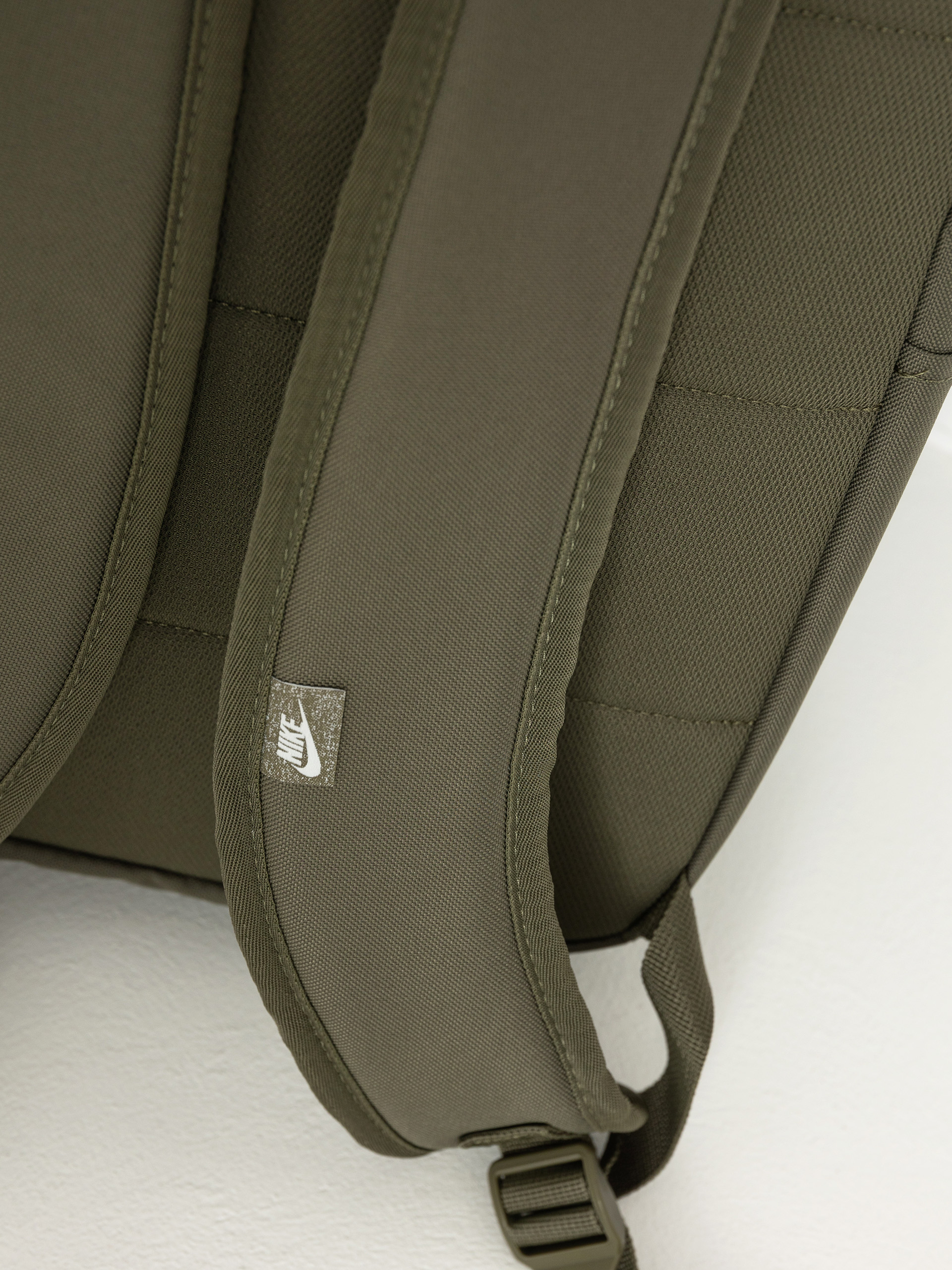 Rucsac Nike SB Heritage (medium olive/medium olive/summit white)