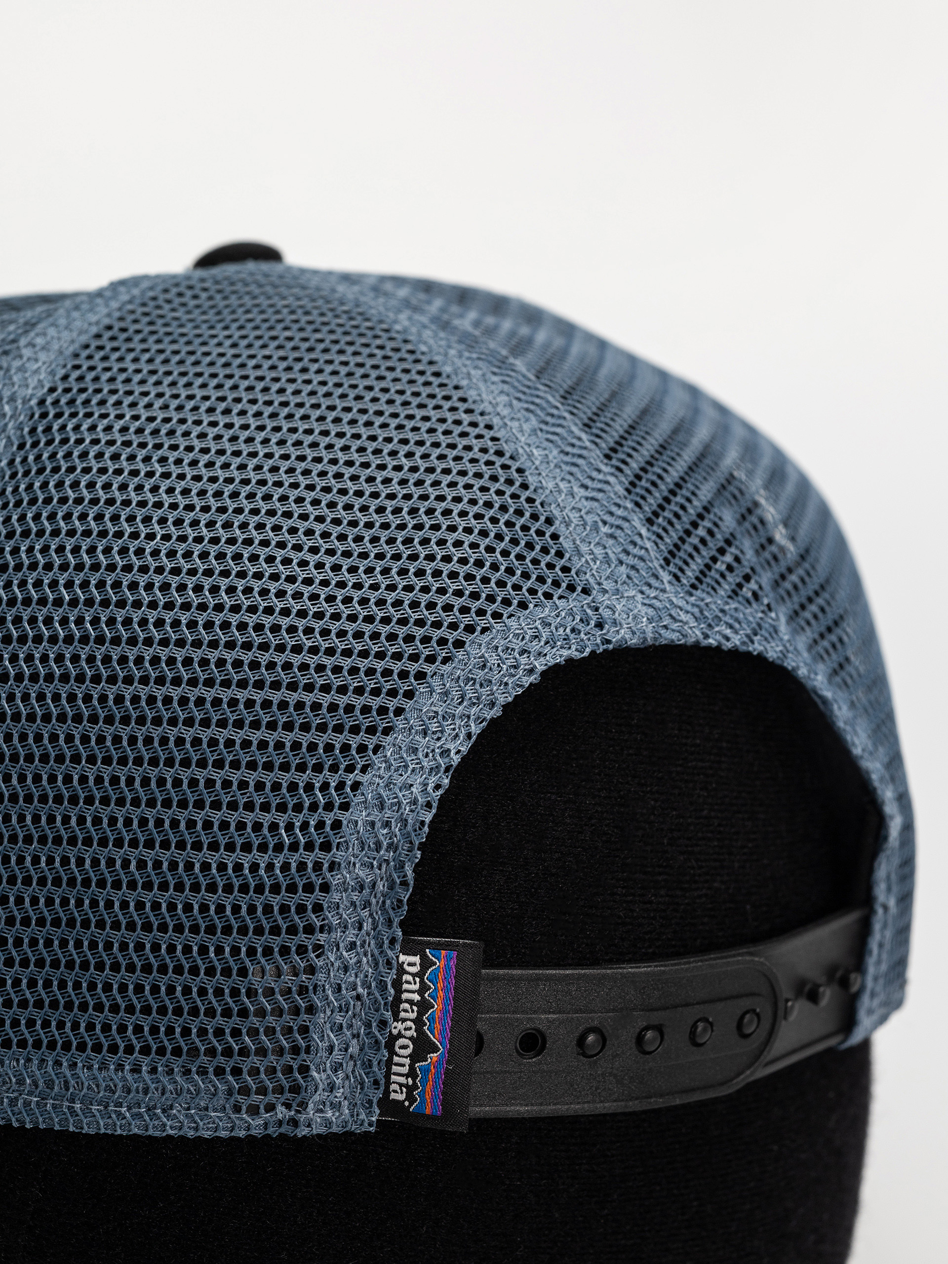 Șapcă Patagonia Airfarer (chouinard crest/birch white)