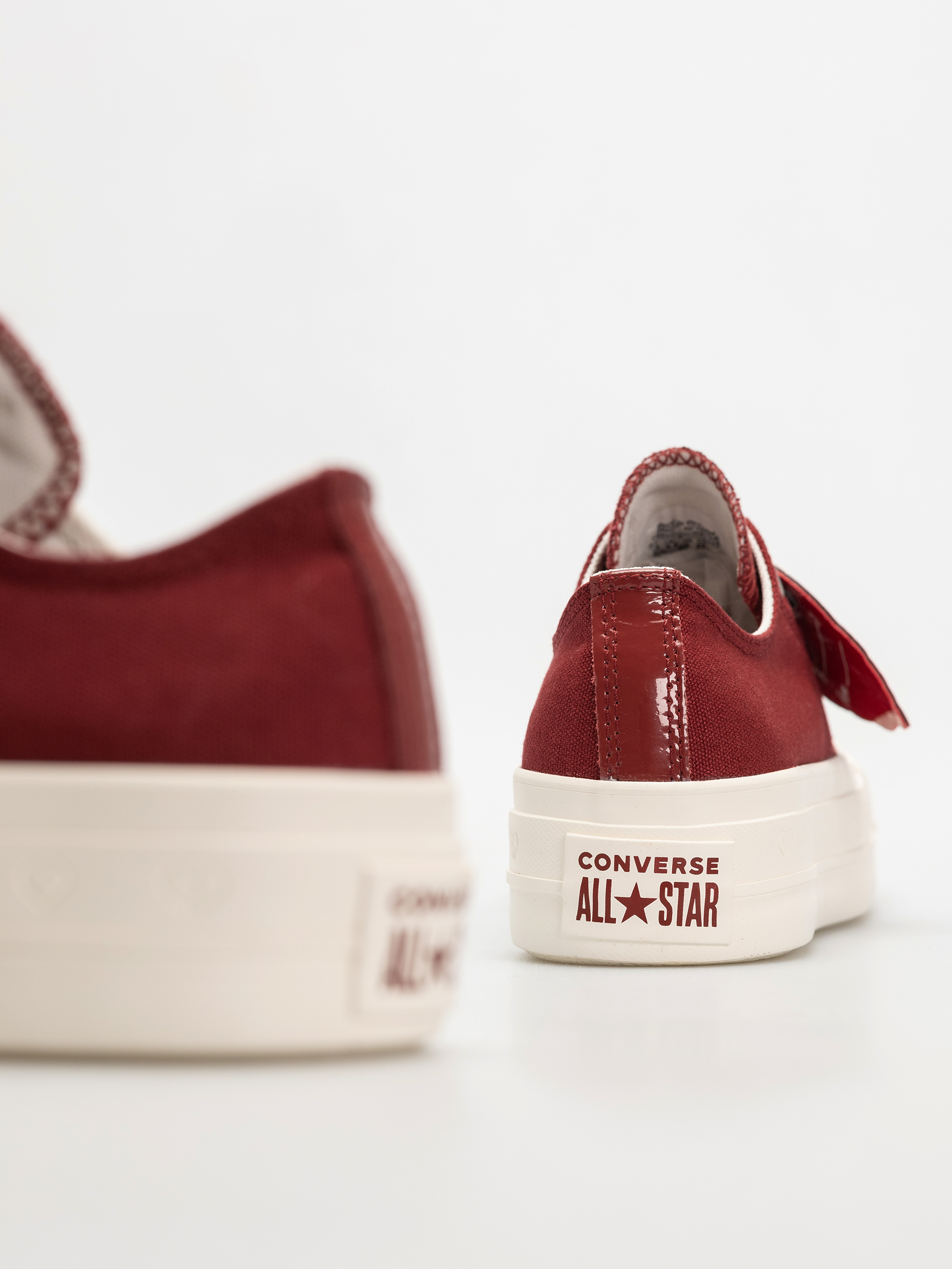 Teniși Converse Chuck Taylor All Star Lift Ox Wmn (park red/vintage white/egret)