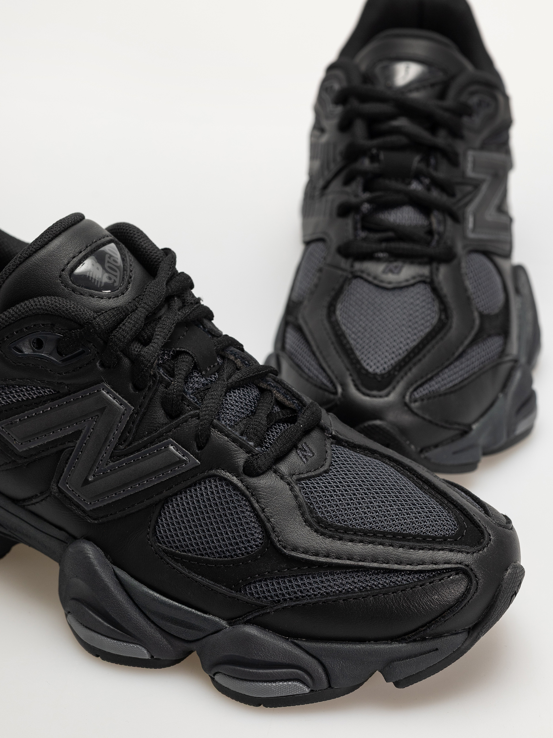 Pantofi New Balance 9060 (black)