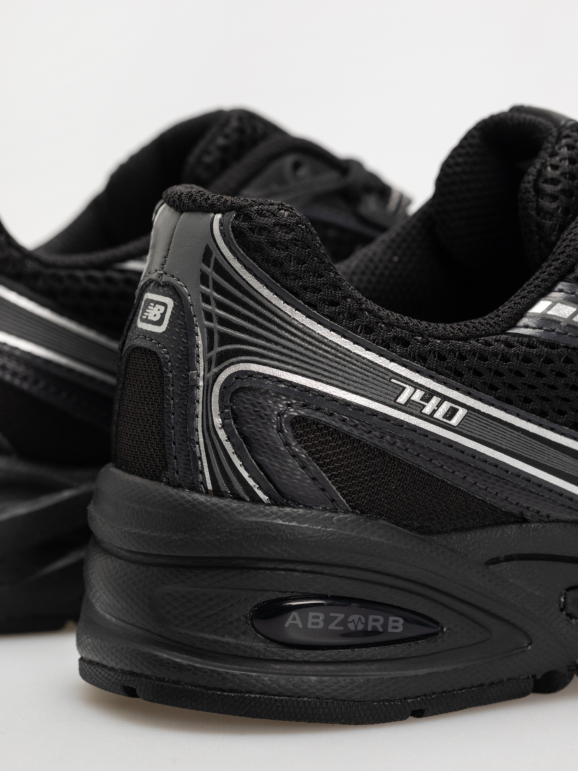 Pantofi New Balance 740 (black)