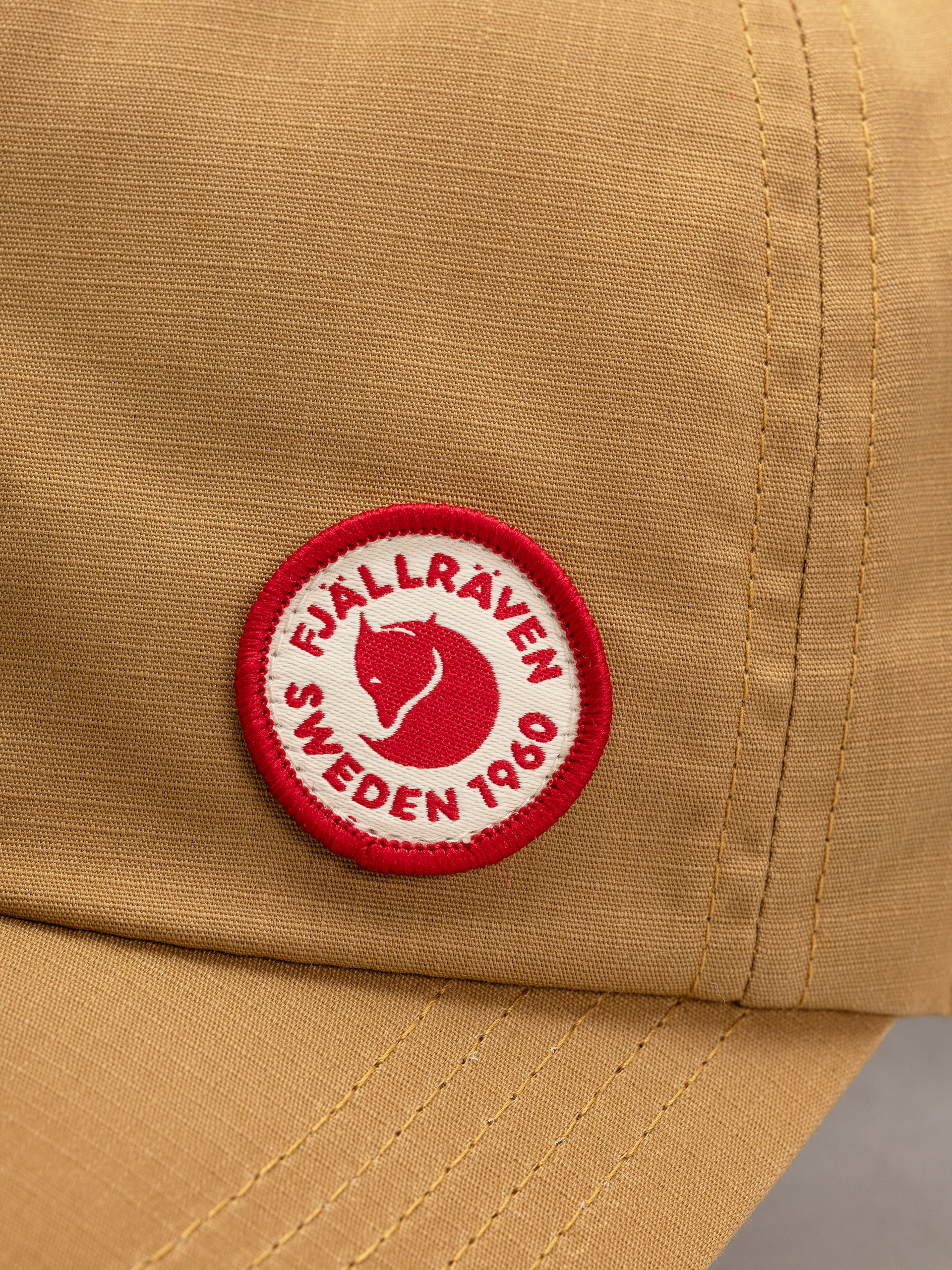 Șapcă Fjallraven Logo (buckwheat brown)