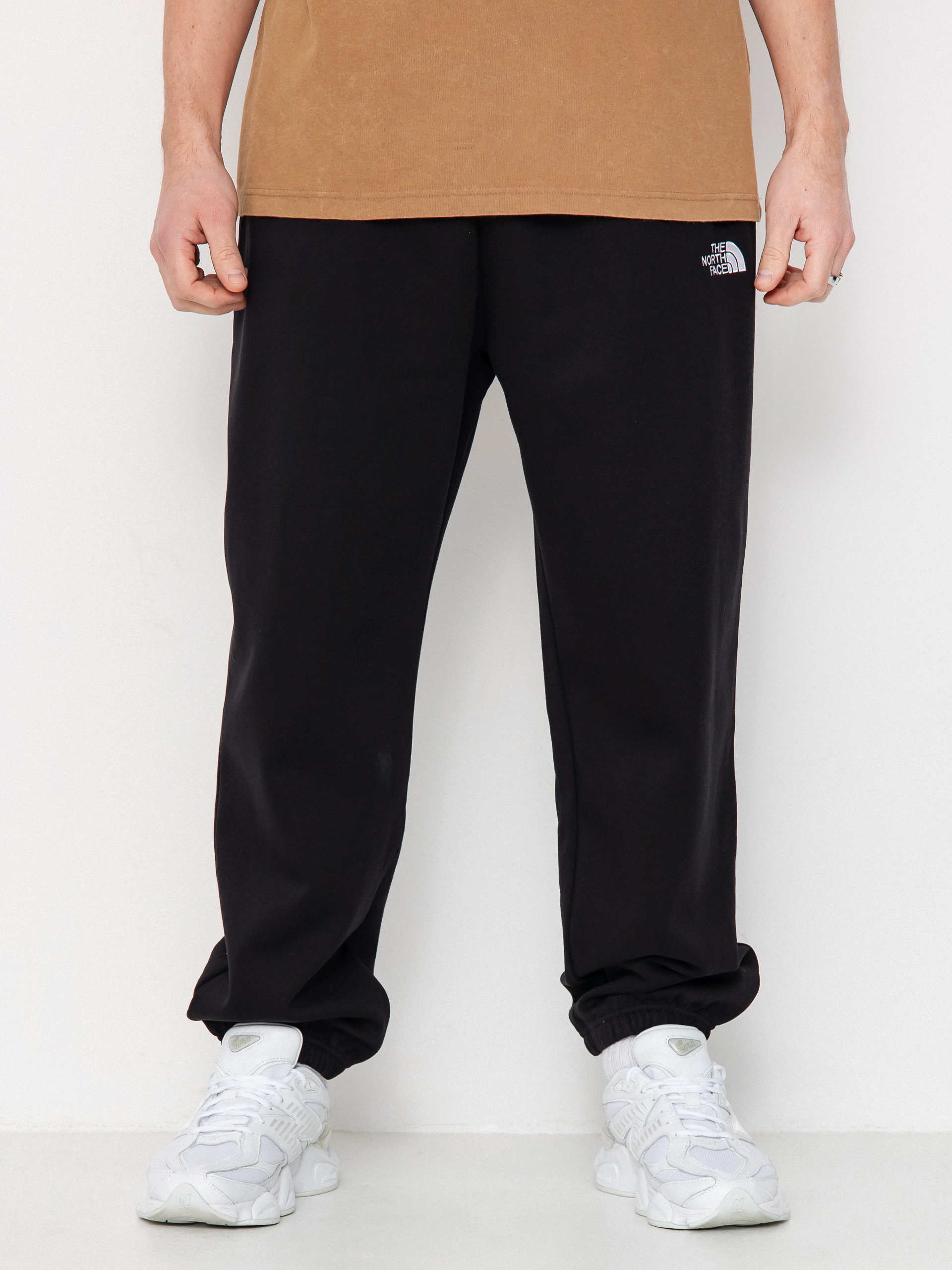 Pantaloni The North Face Essential Relaxed Straight Jogger (tnf black)