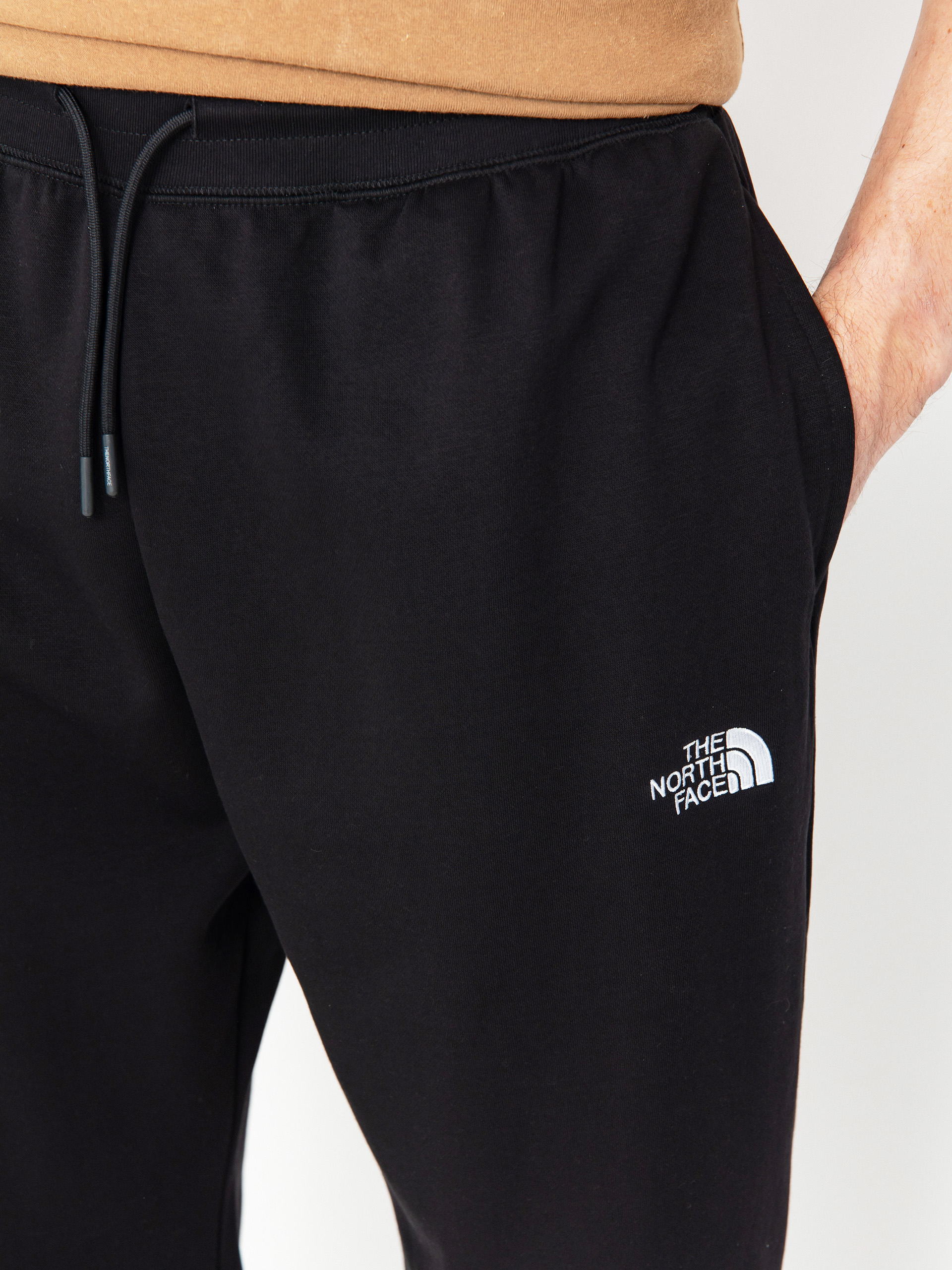 Pantaloni The North Face Essential Relaxed Straight Jogger (tnf black)