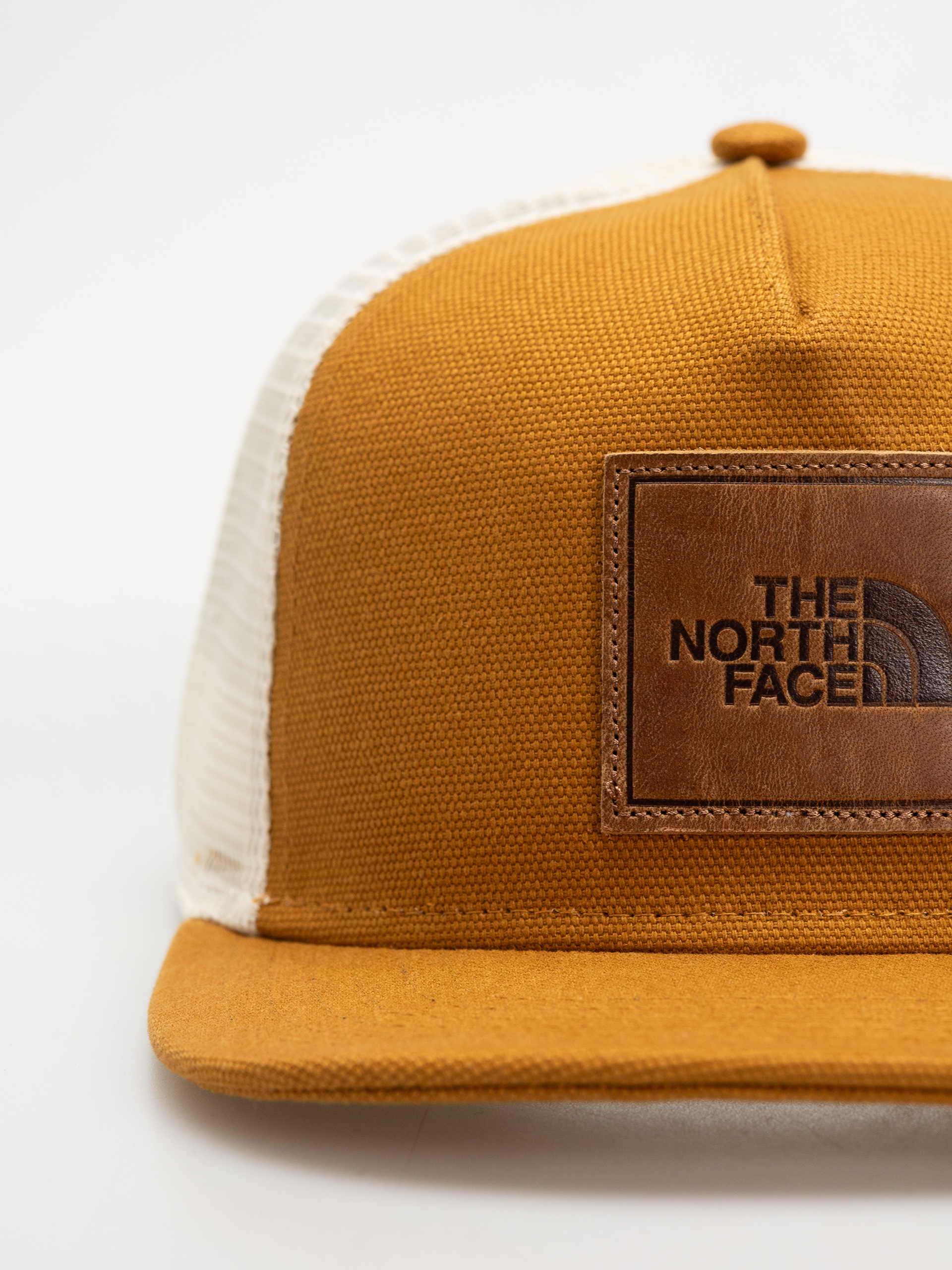 Șapcă The North Face Half Dome Trucker (timber tan/leather patch)