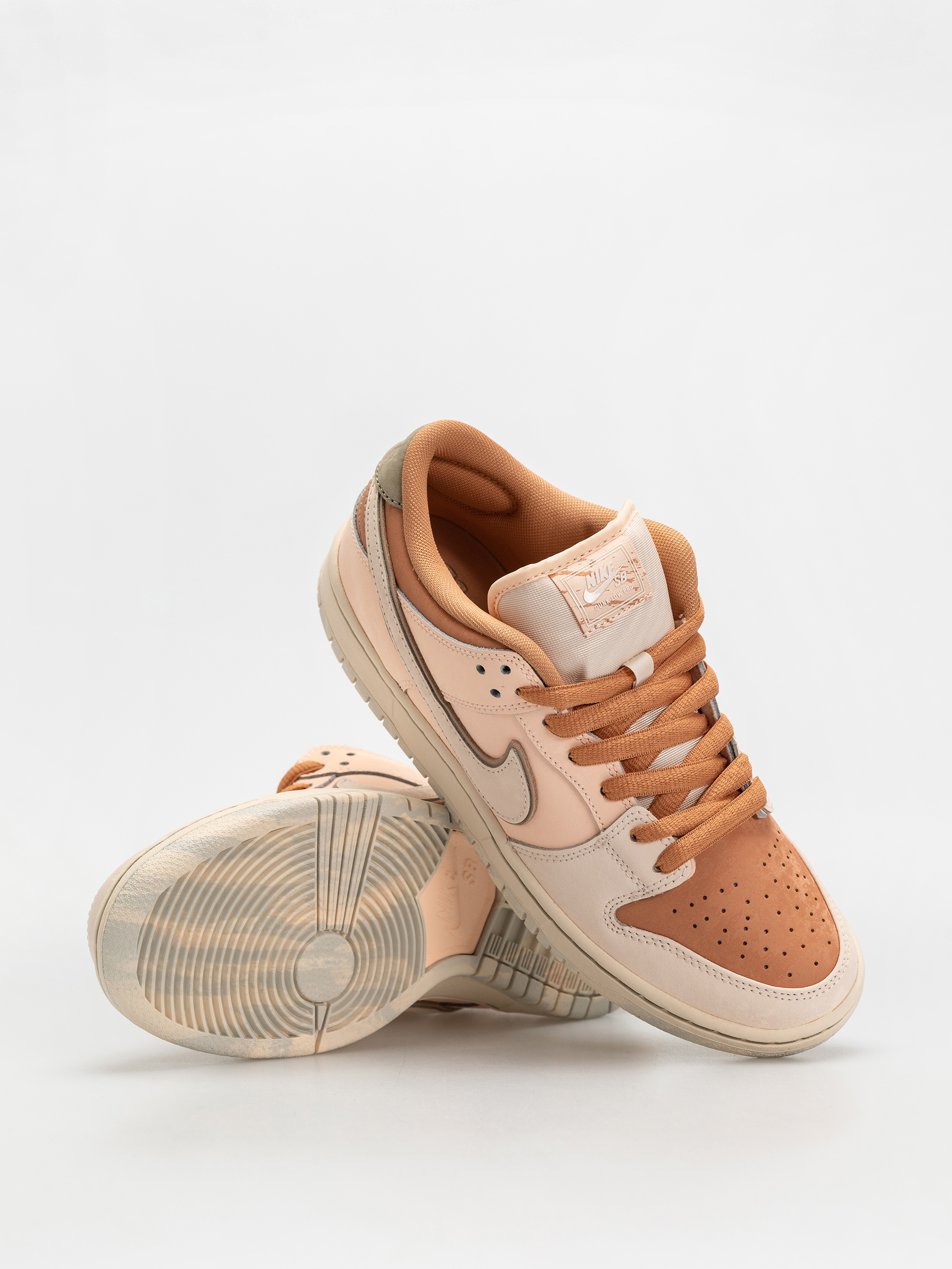 Pantofi Nike SB Dunk Low Pro Prm (amber brown/guava ice crimson tint hemp)