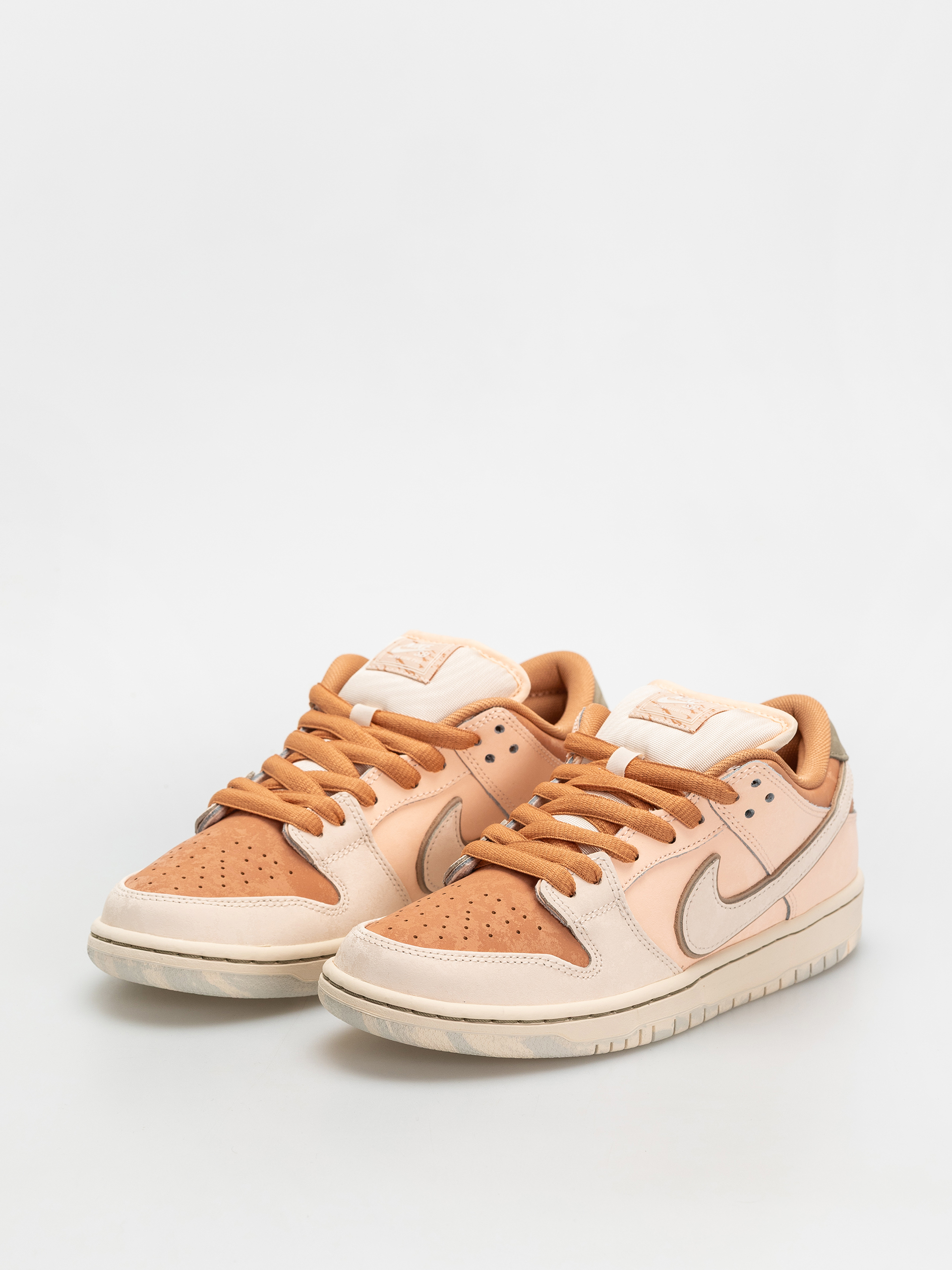 Pantofi Nike SB Dunk Low Pro Prm (amber brown/guava ice crimson tint hemp)