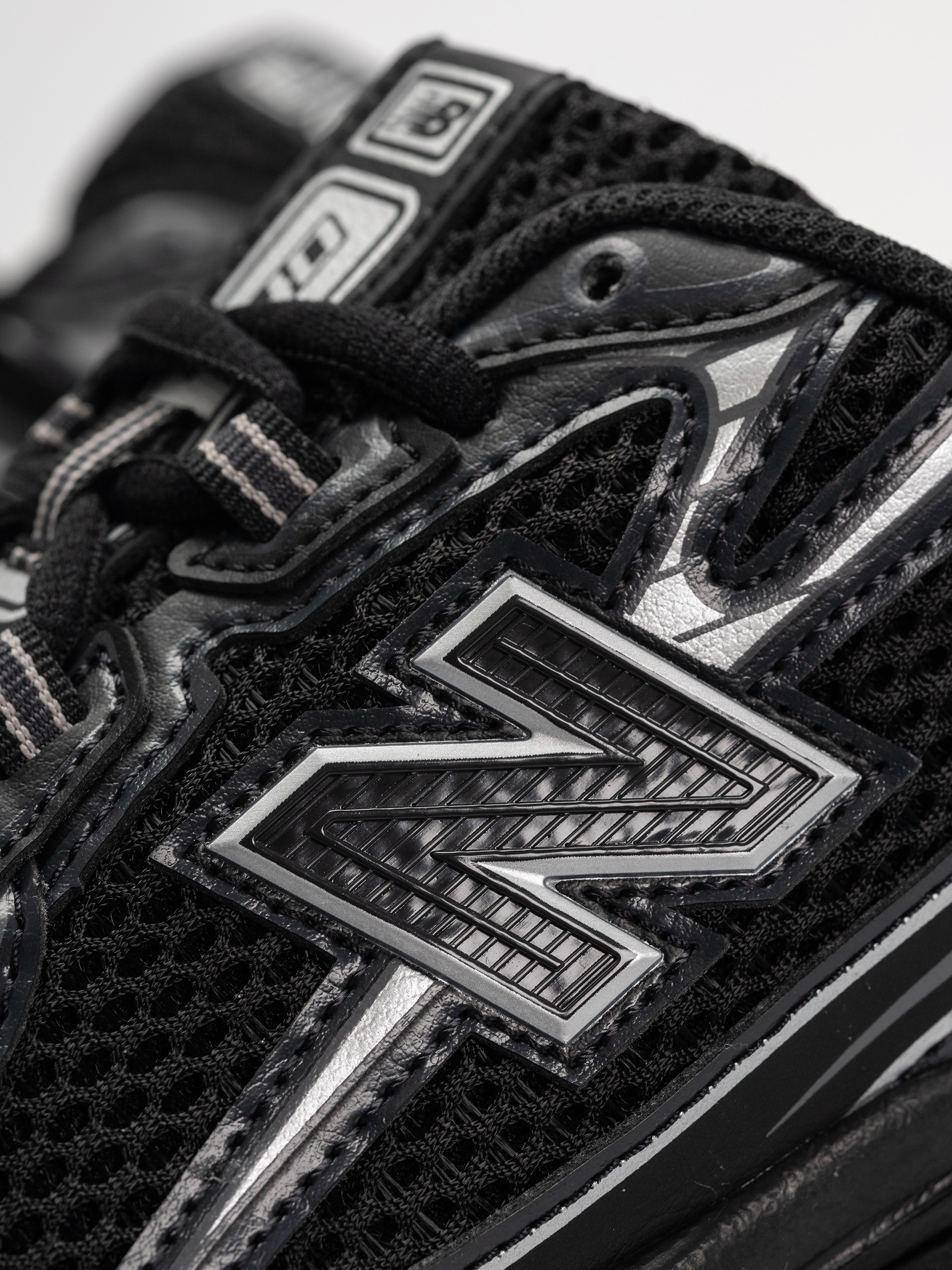 Pantofi New Balance 740 JR (black)