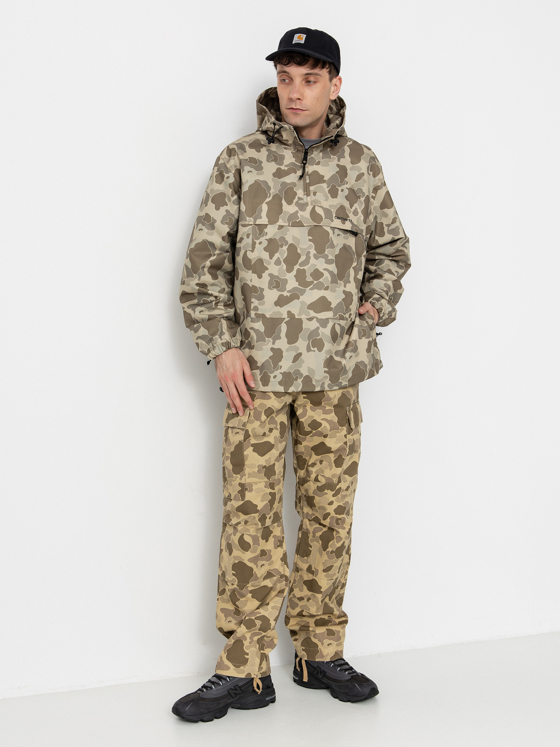 Geacă Carhartt WIP Windbreaker (camo duck/desert/black)