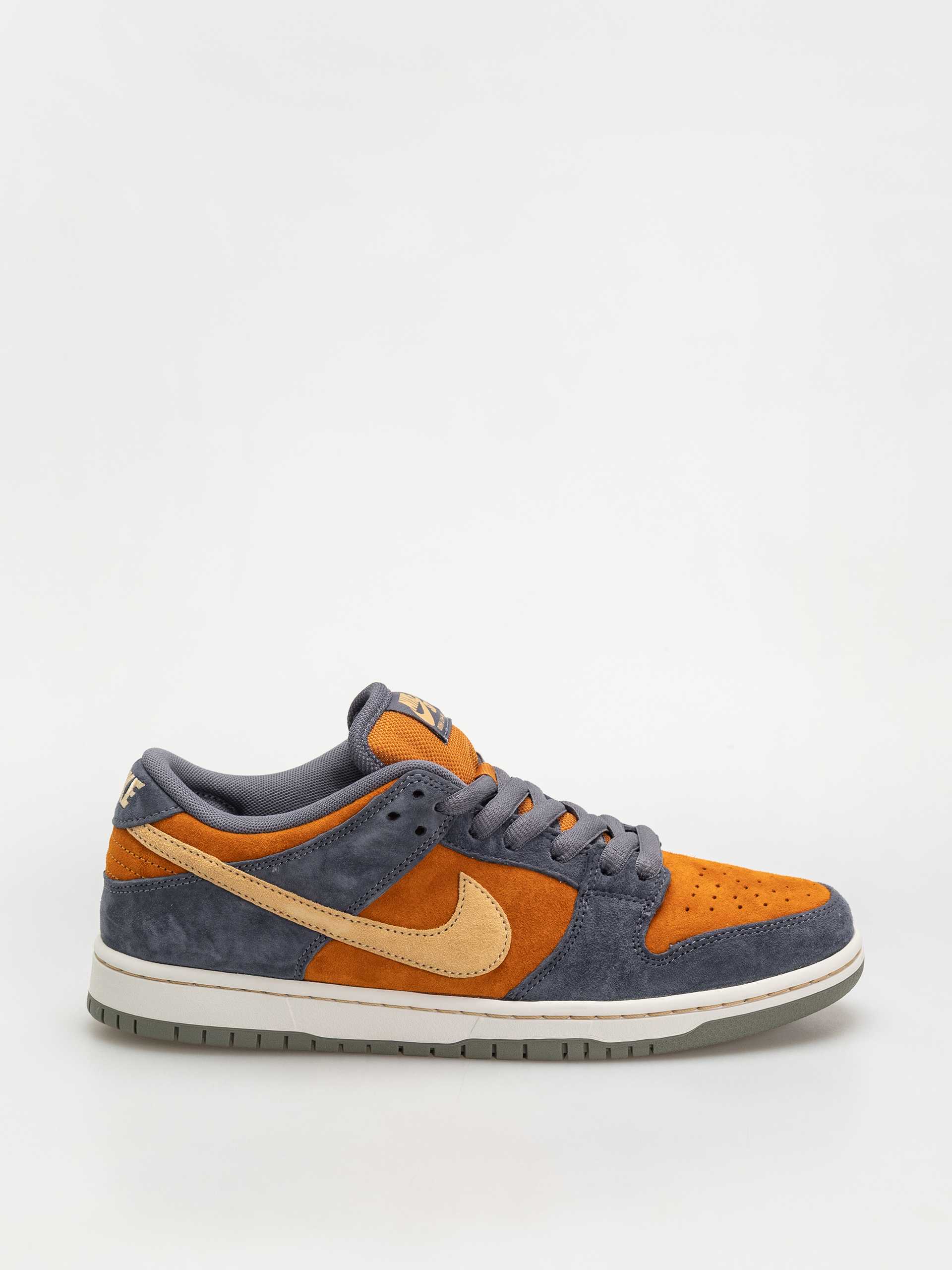 Pantofi Nike SB Dunk Low Pro (light carbon/sesame monarch summit white)