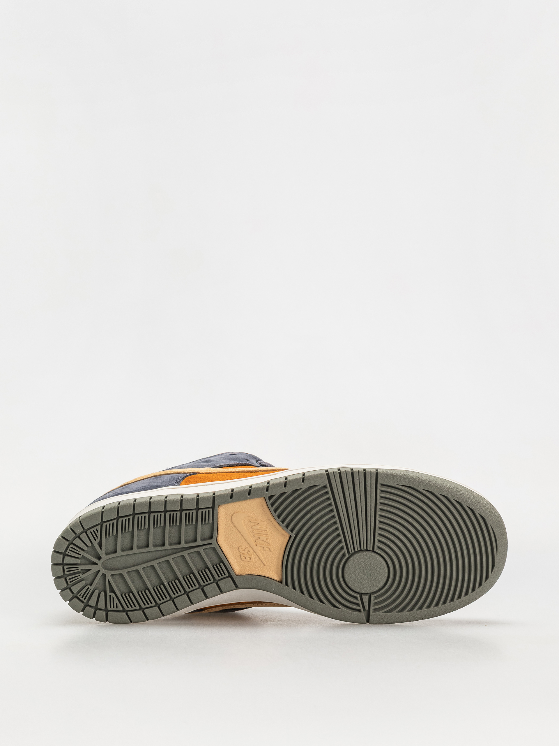 Pantofi Nike SB Dunk Low Pro (light carbon/sesame monarch summit white)