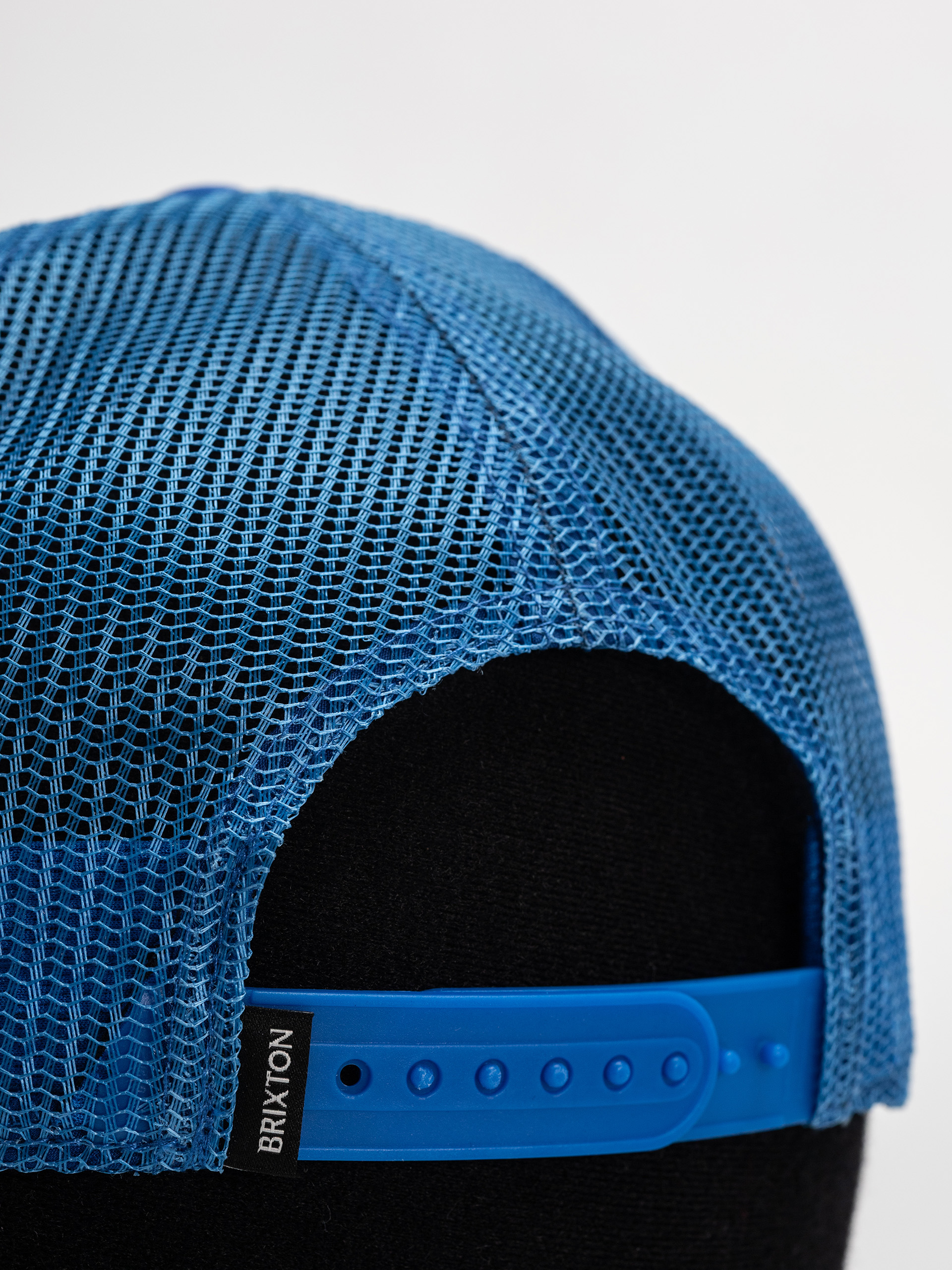 Șapcă Brixton Two Dollar Pistol Hp Trucker Wmn (electric blue/electric blue)