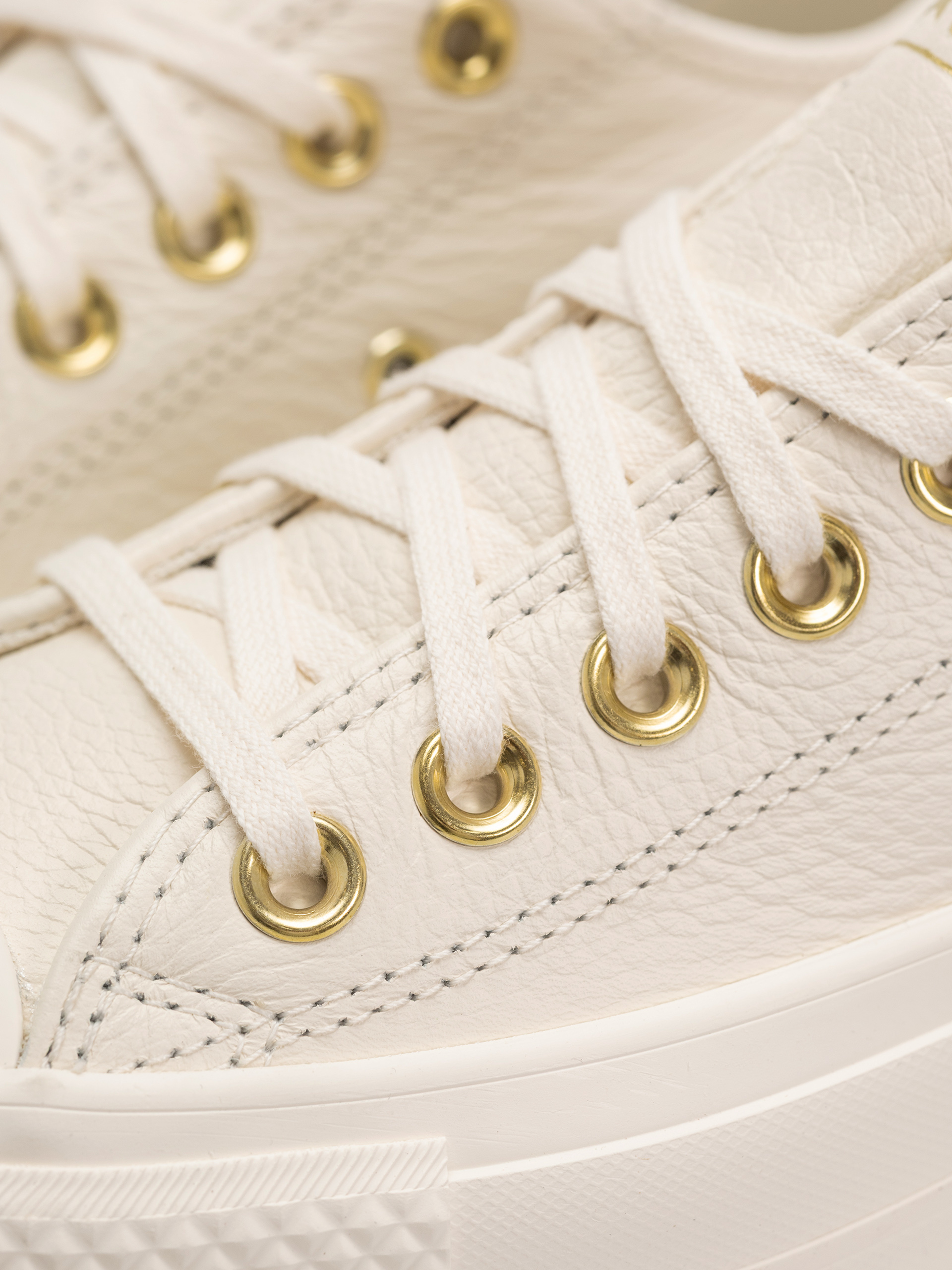 Teniși Converse Chuck Taylor All Star Lift Ox Wmn (egret/egret/gold)