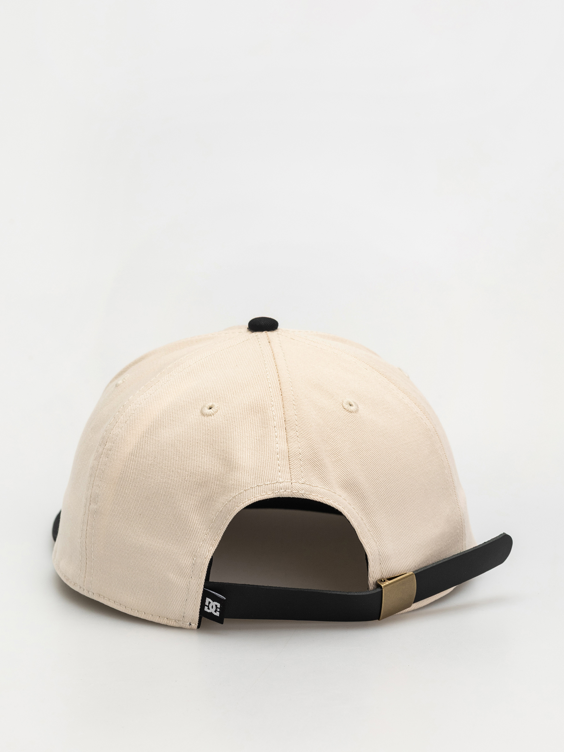 Șapcă DC Mosh Pit Strapback (lily white/black)