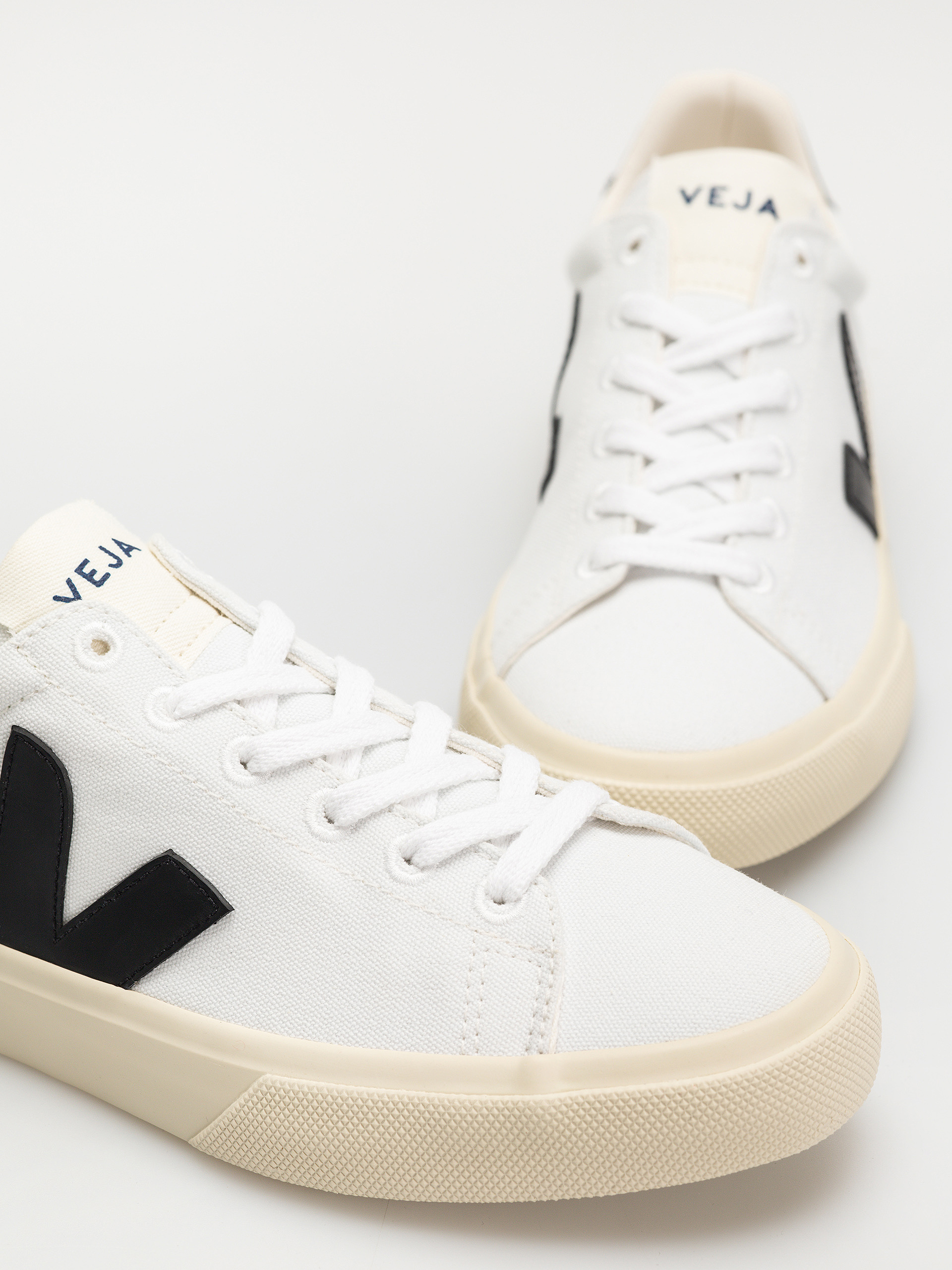 Pantofi Veja Campo Canvas Wmn (white black)