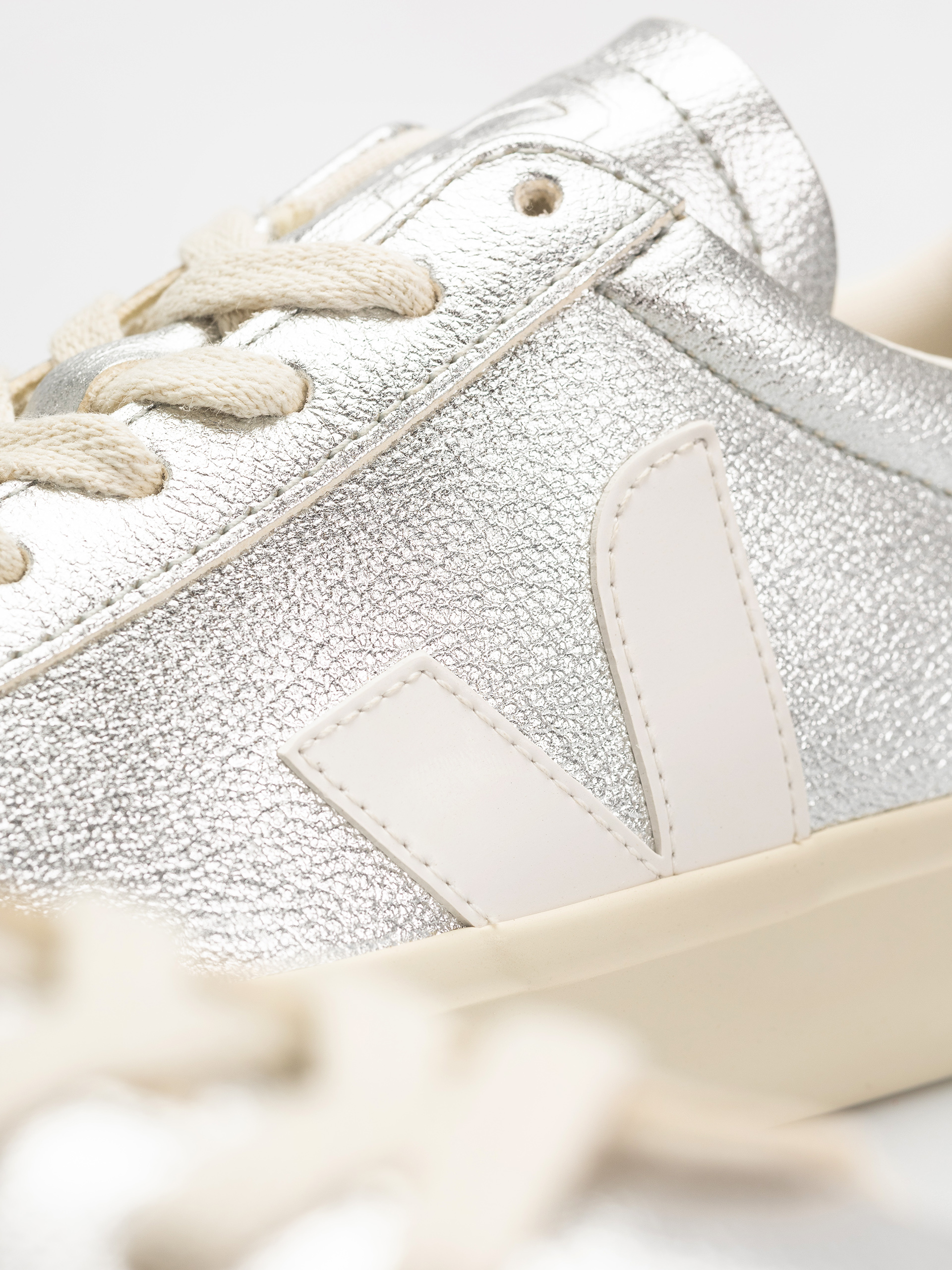 Pantofi Veja Campo Wmn (silver white)