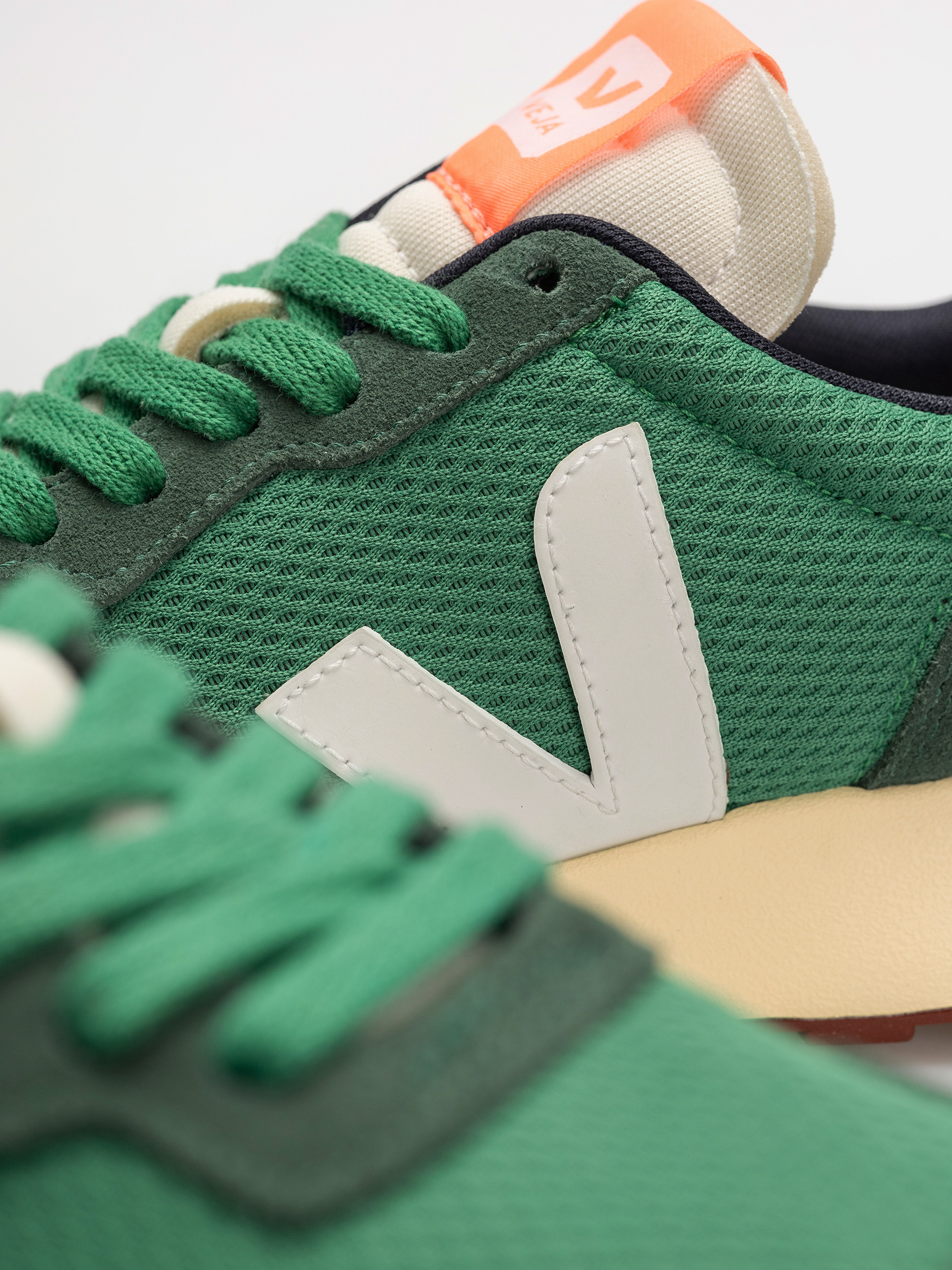 Pantofi Veja Paulistana Wmn (emeraude white)