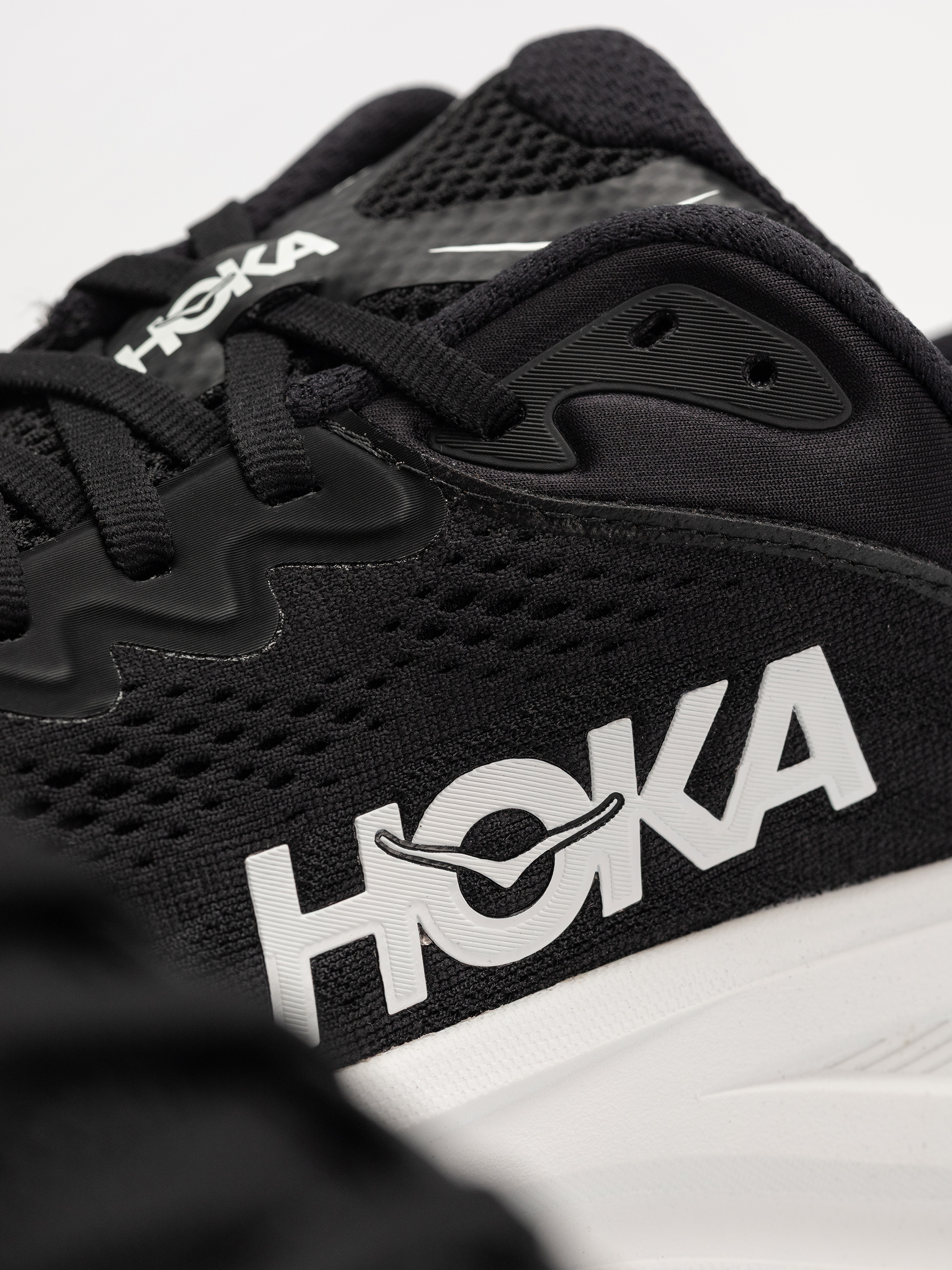 Pantofi Hoka Bondi 9 (black/white)