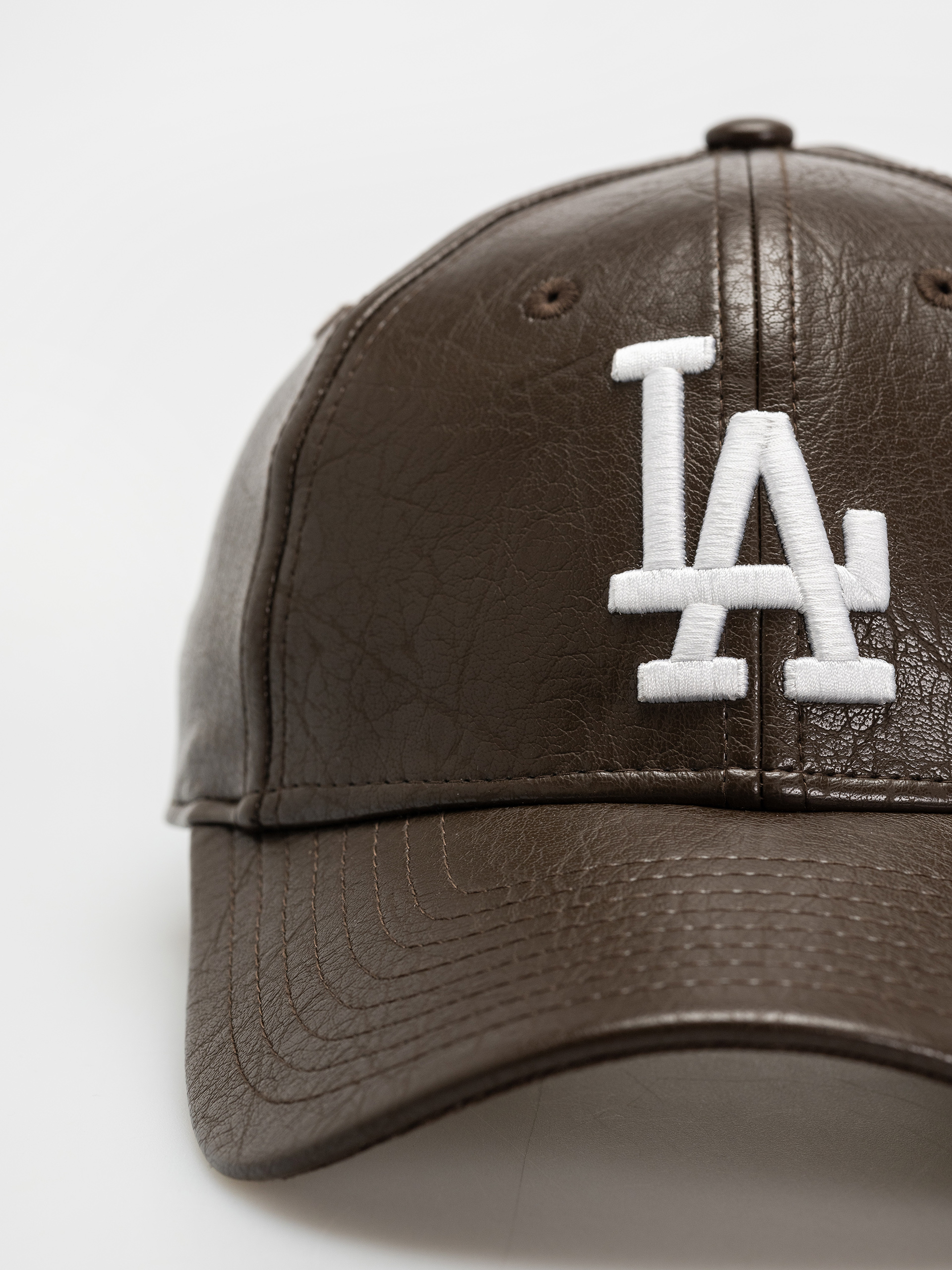 Șapcă New Era Crinkled Pu 9Forty La Dodgers Wmn (dark brown)
