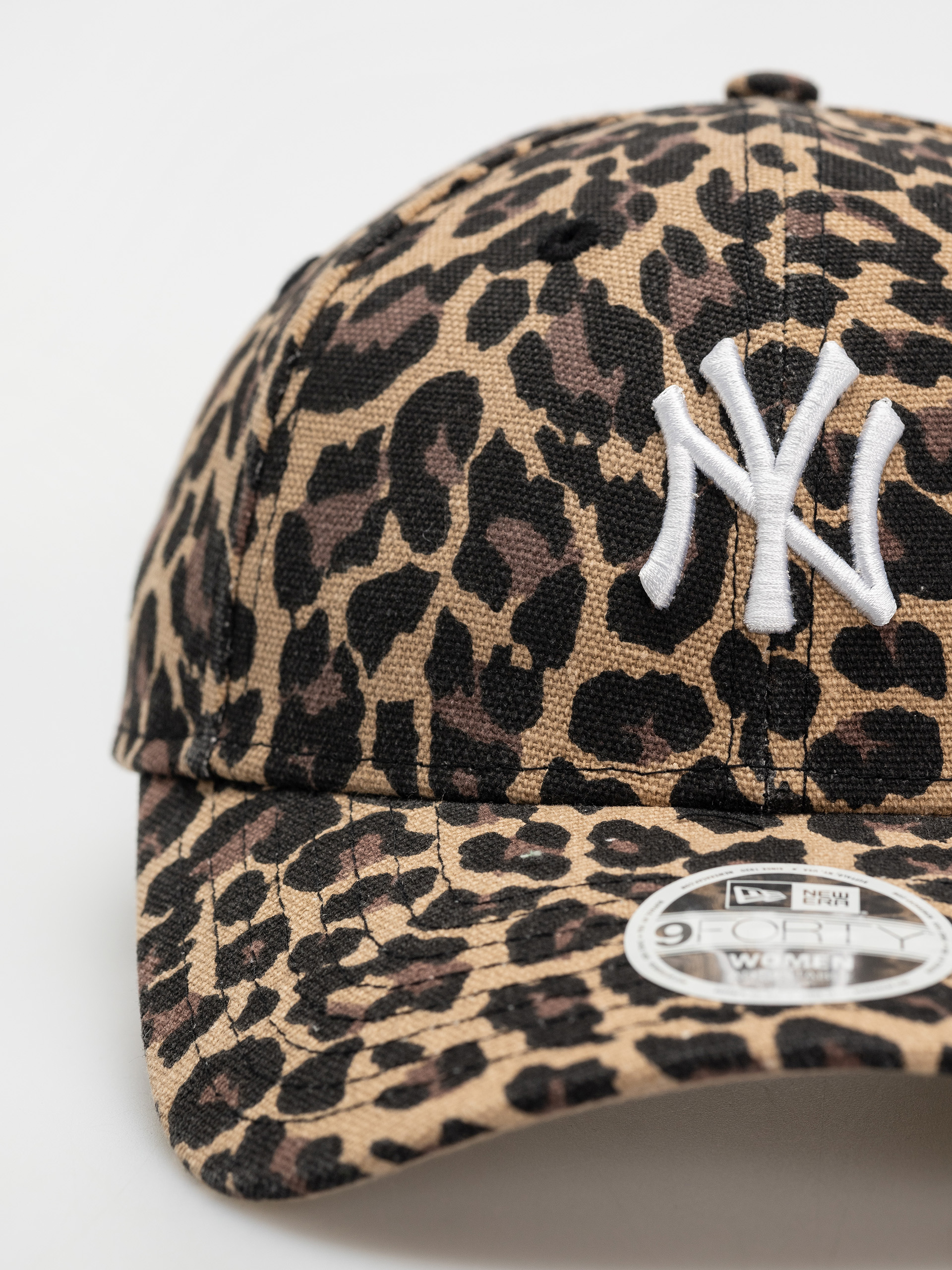 Șapcă New Era Leopard 9Forty New York Yankees Wmn (black)