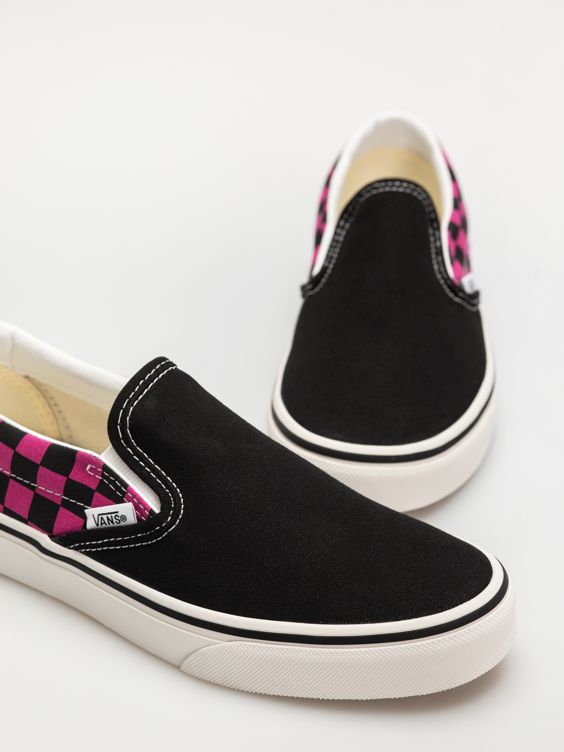 Pantofi Vans Classic Slip On (pop check raspberry rose)