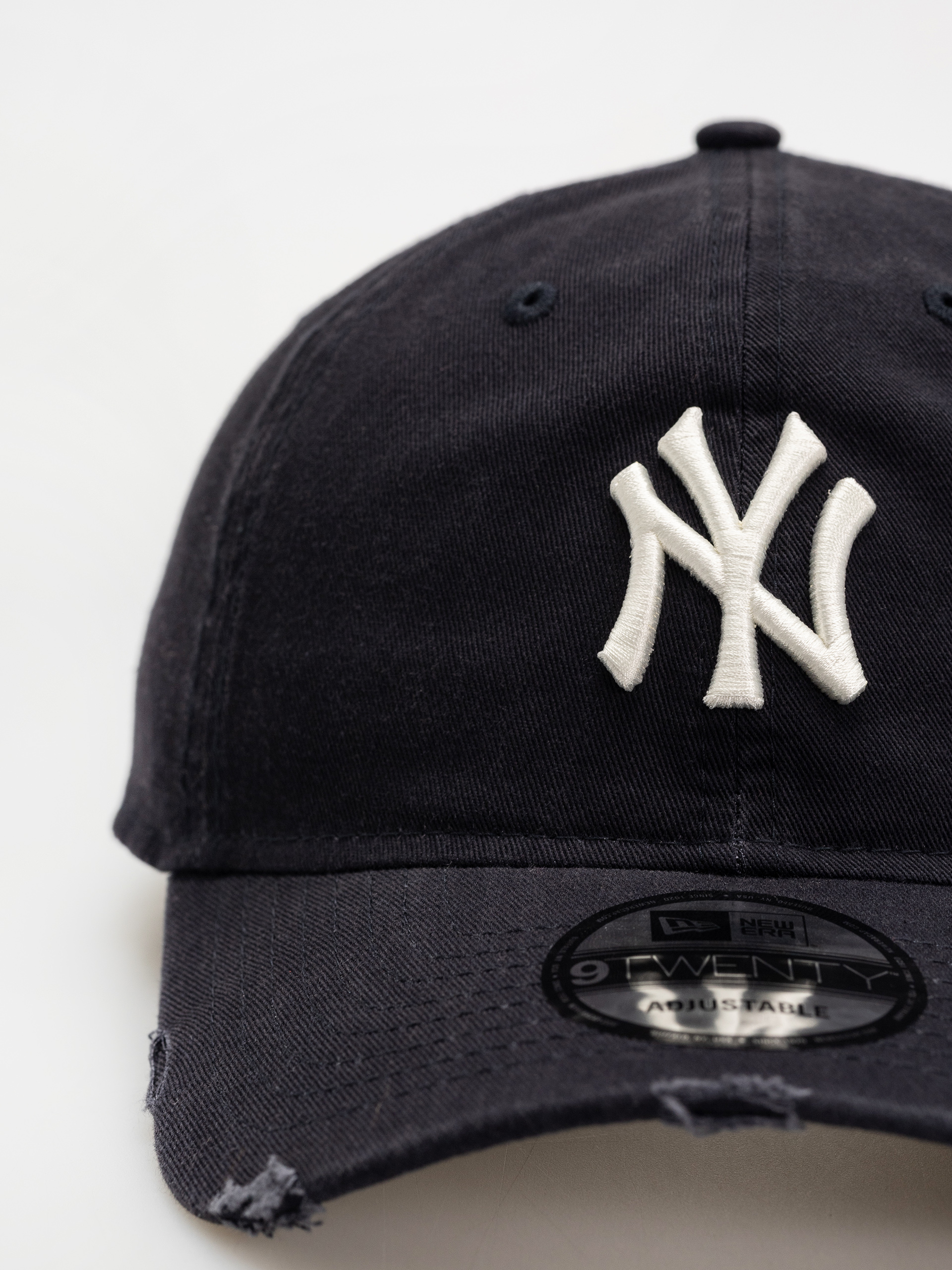 Șapcă New Era Distressed 9Twenty New York Yankees (navy)