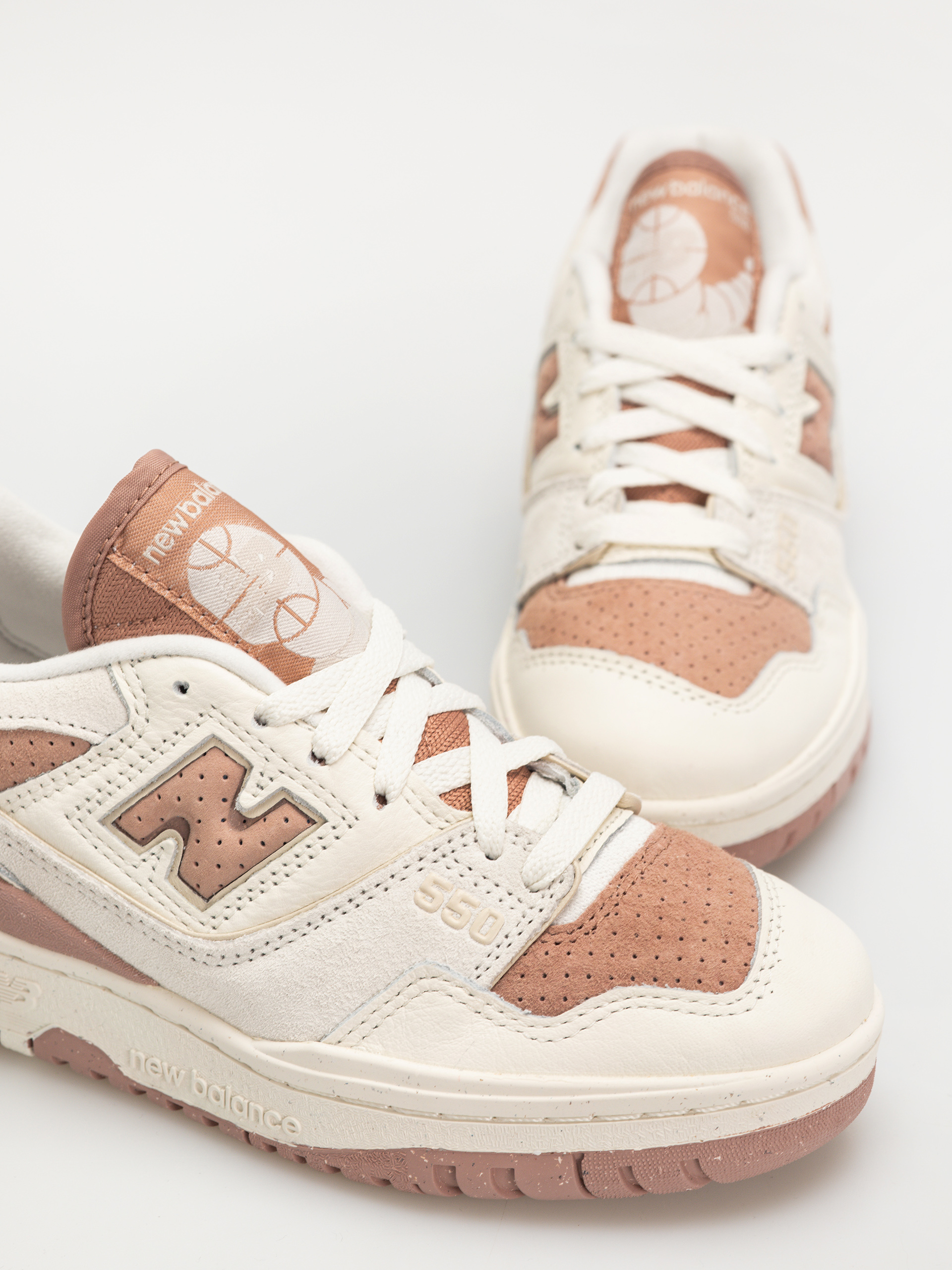 Pantofi New Balance 550 Wmn (sea salt)