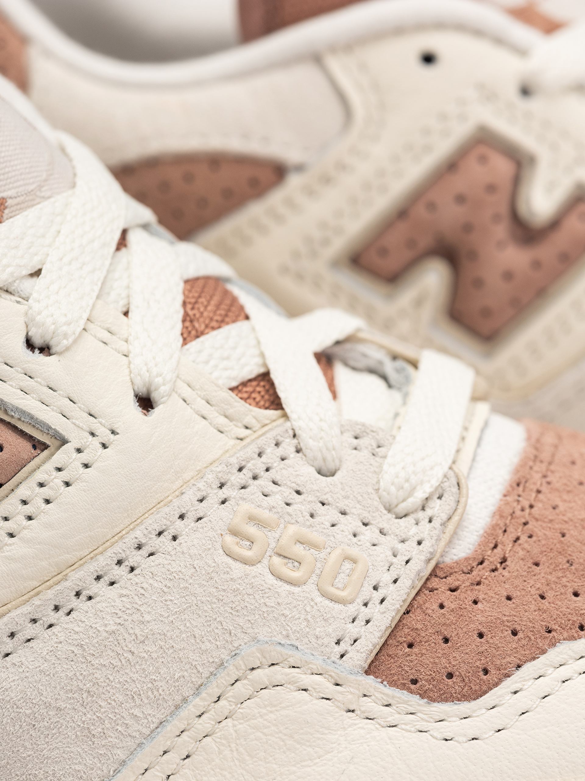 Pantofi New Balance 550 Wmn (sea salt)