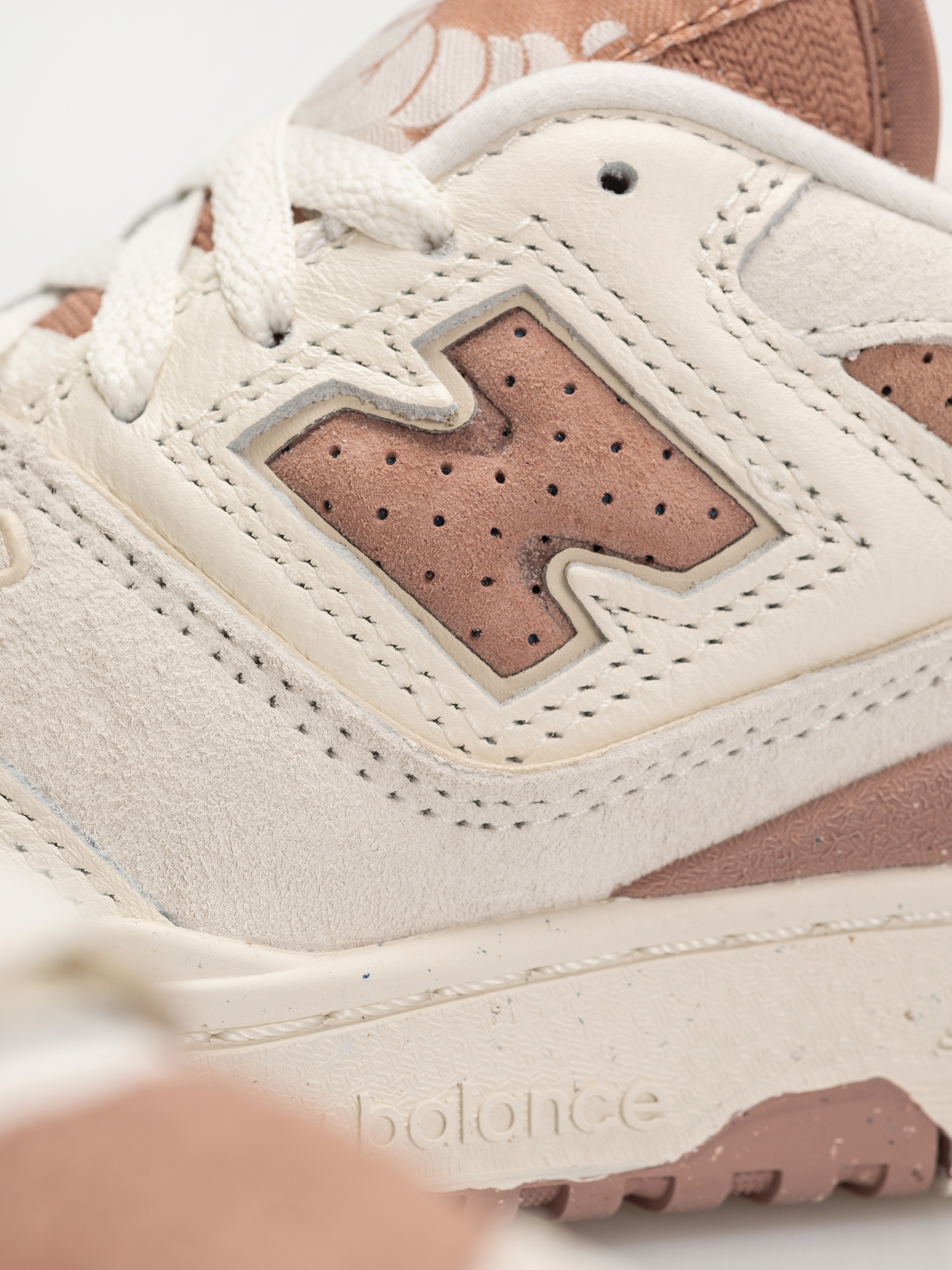 Pantofi New Balance 550 Wmn (sea salt)