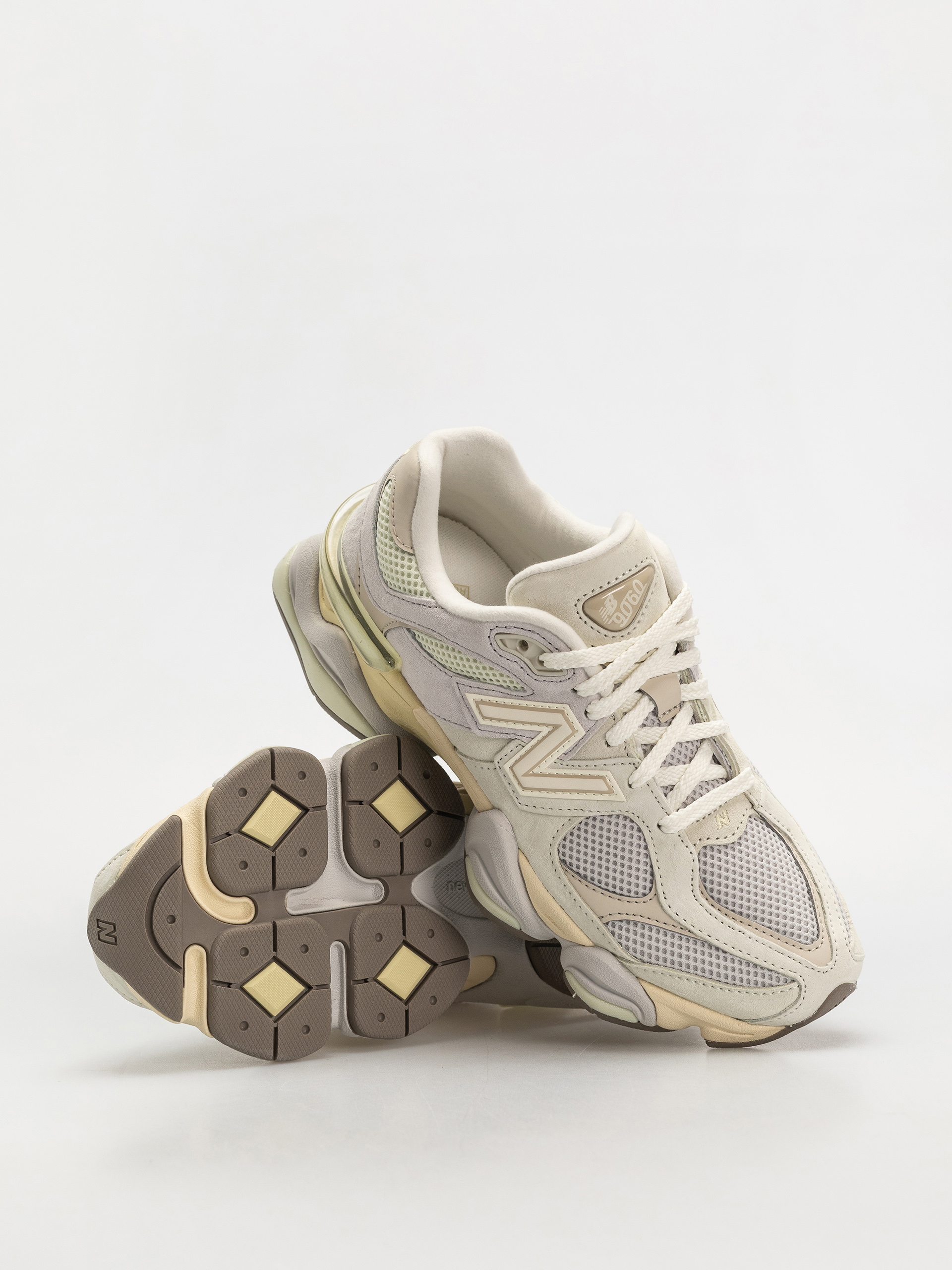 Pantofi New Balance 9060 - gri (mineral)