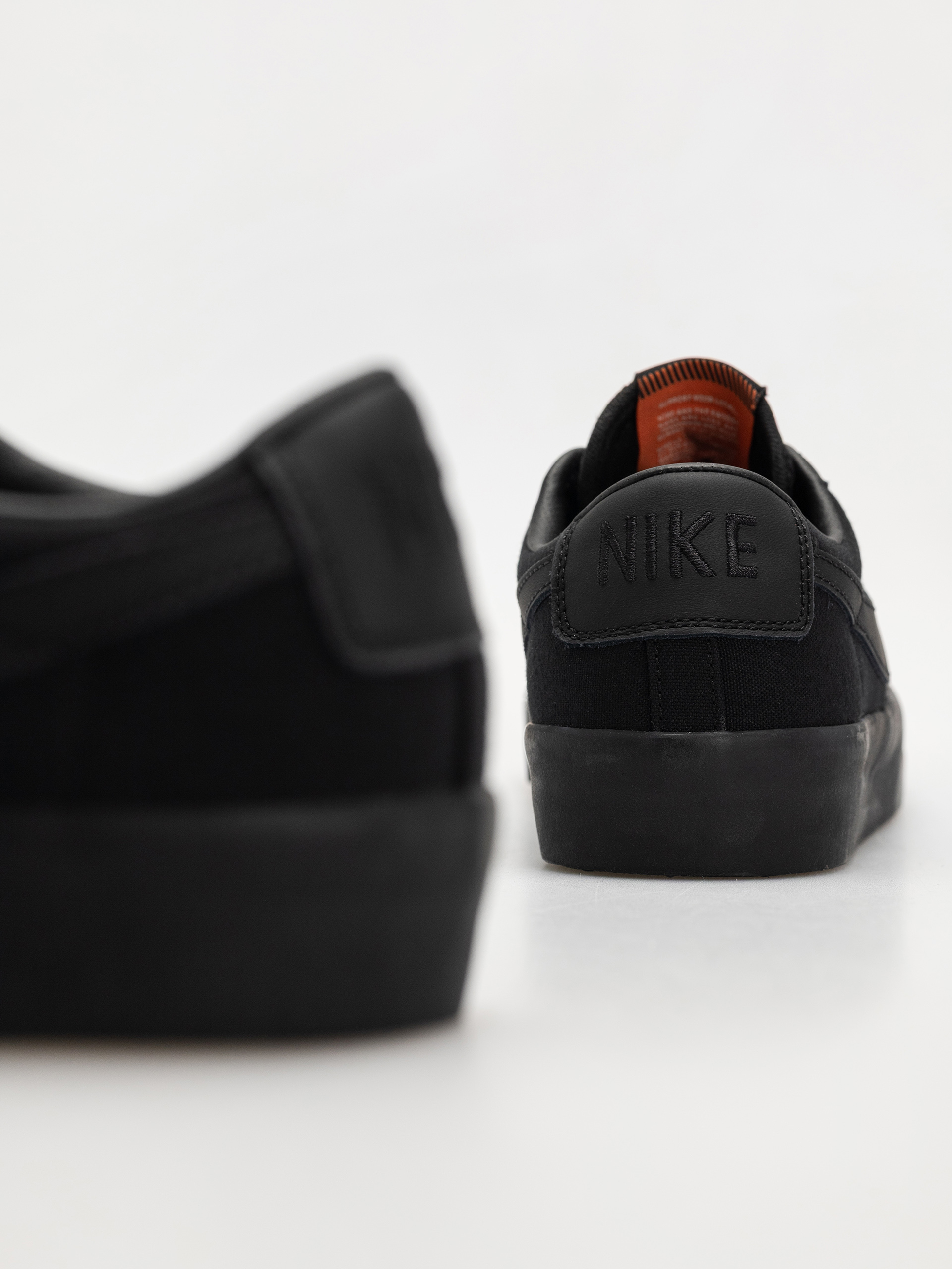 Pantofi Nike SB Zoom Blazer Low Pro GT ISO (black/black black black)