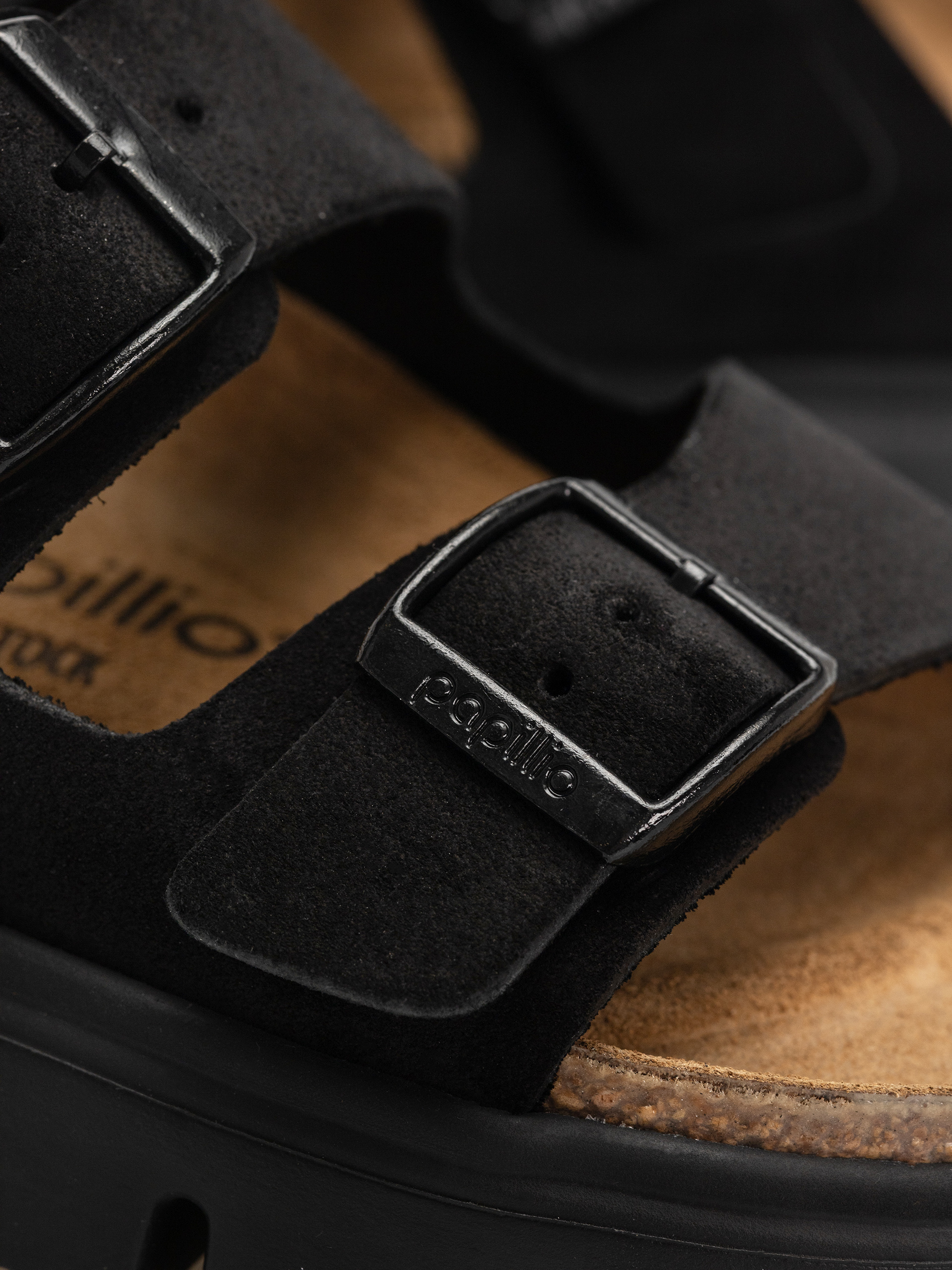 Șlapi Birkenstock Arizona Chunky Suede Narrow Wmn (black/black)