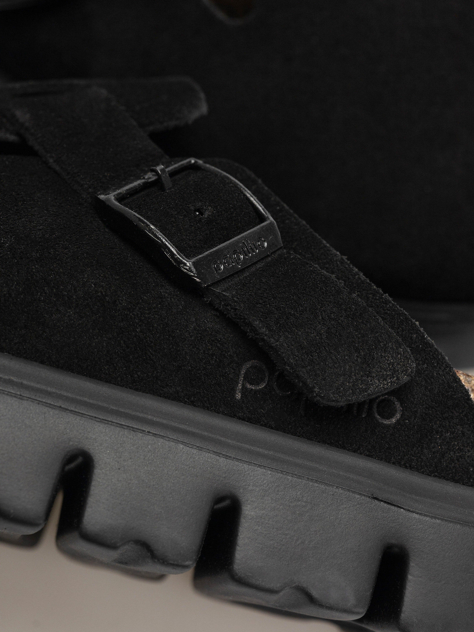 Șlapi Birkenstock Boston Chunky Suede Narrow Wmn (black/black)