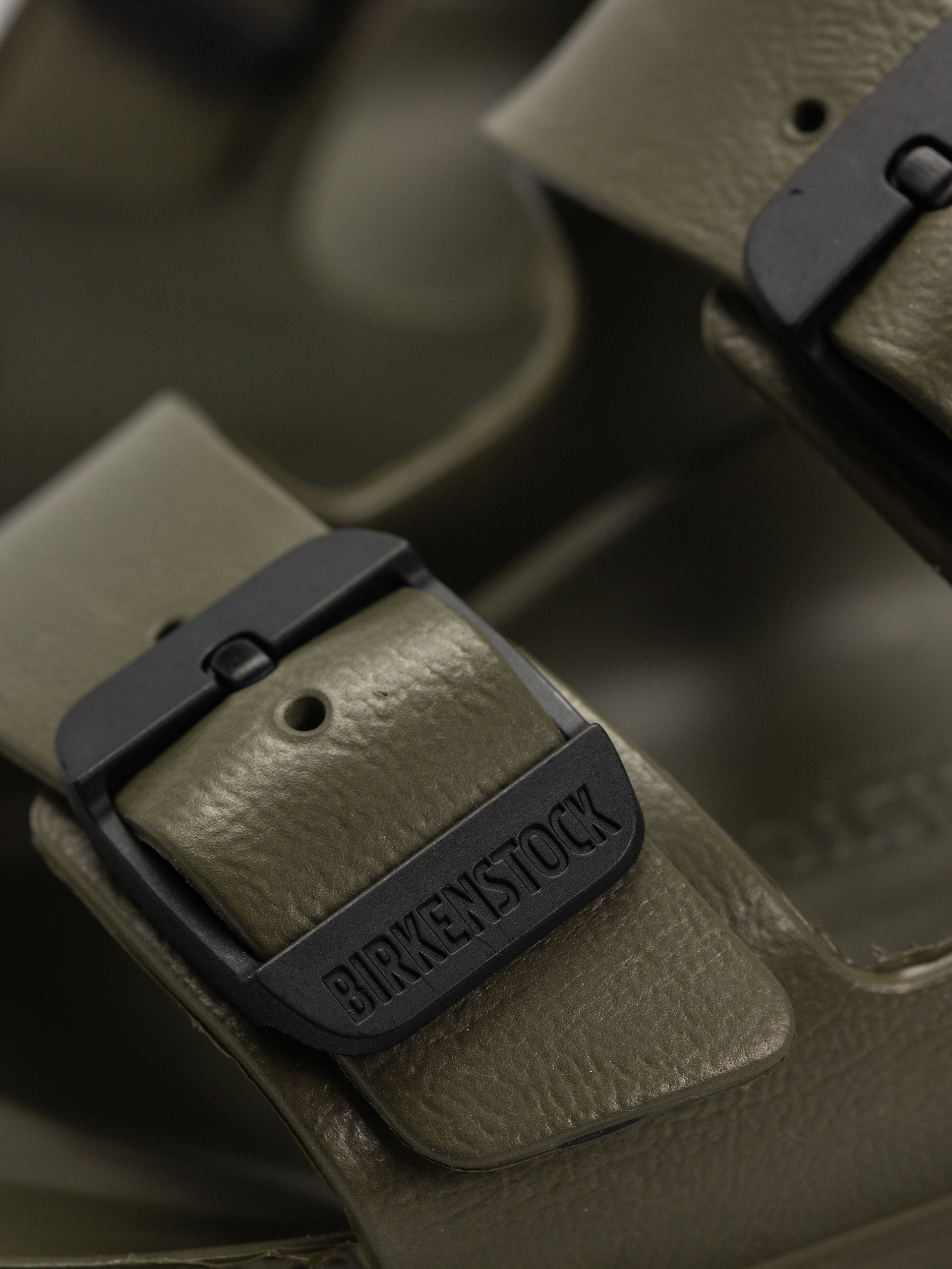 Șlapi Birkenstock Arizona Stealth Buckle EVA Narrow Wmn (khaki/black)