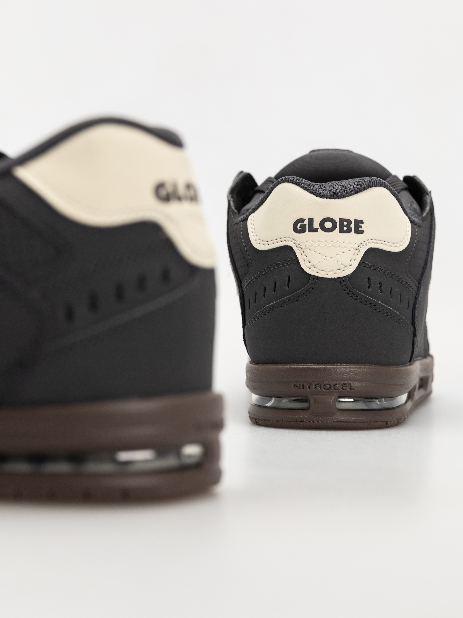 Pantofi Globe Sabre (lead/gum)