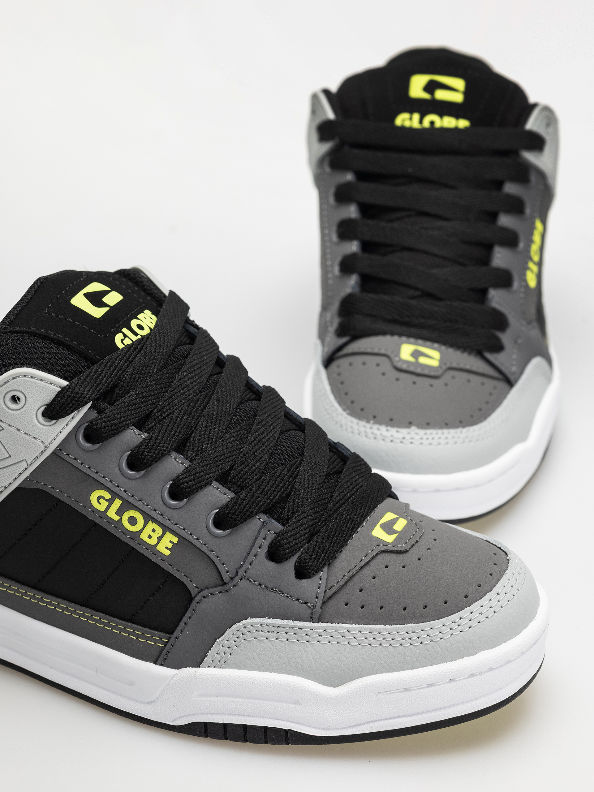 Pantofi Globe Tilt (greyscale/black)