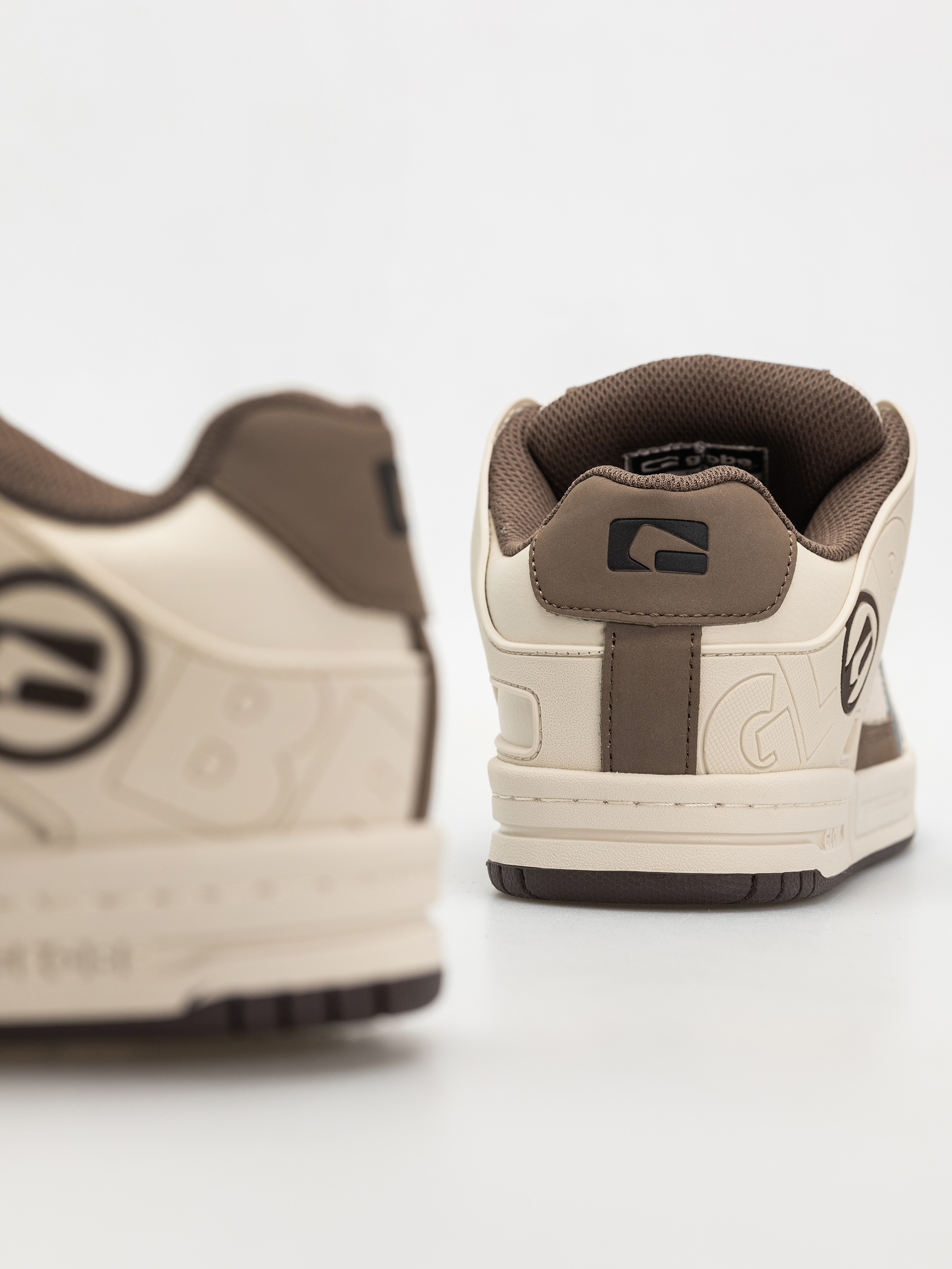 Pantofi Globe Tilt (parchment)