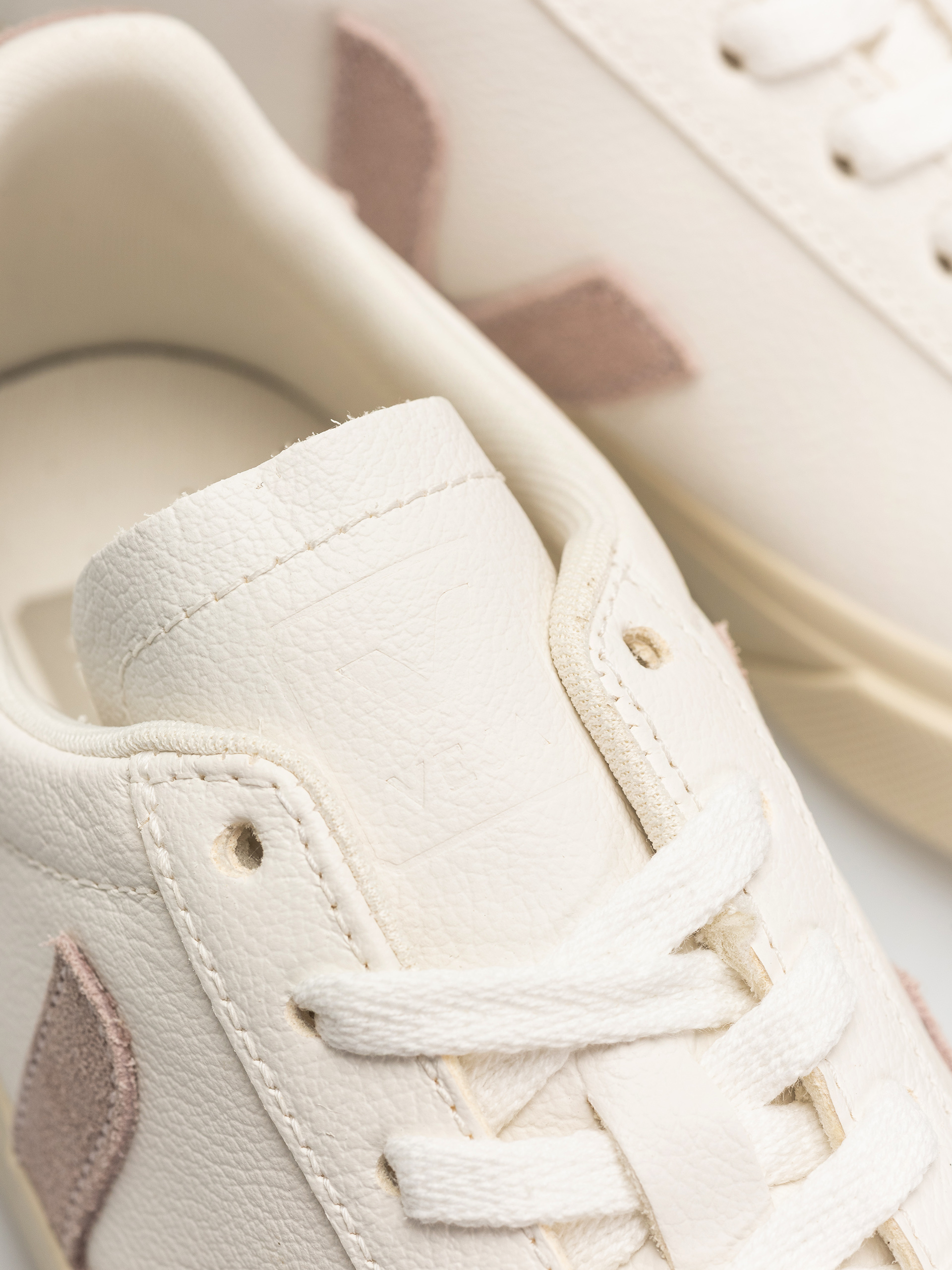 Pantofi Veja Campo Wmn (extra white babe)