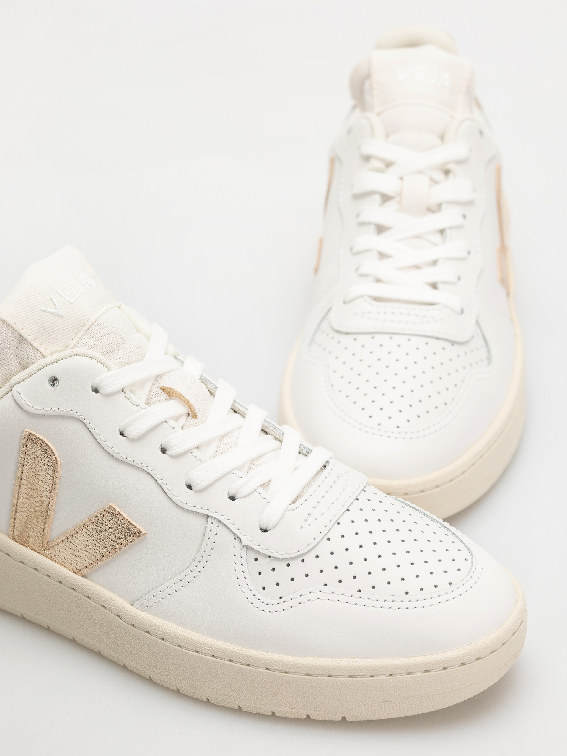 Pantofi Veja V-10 Wmn (extra white platine)