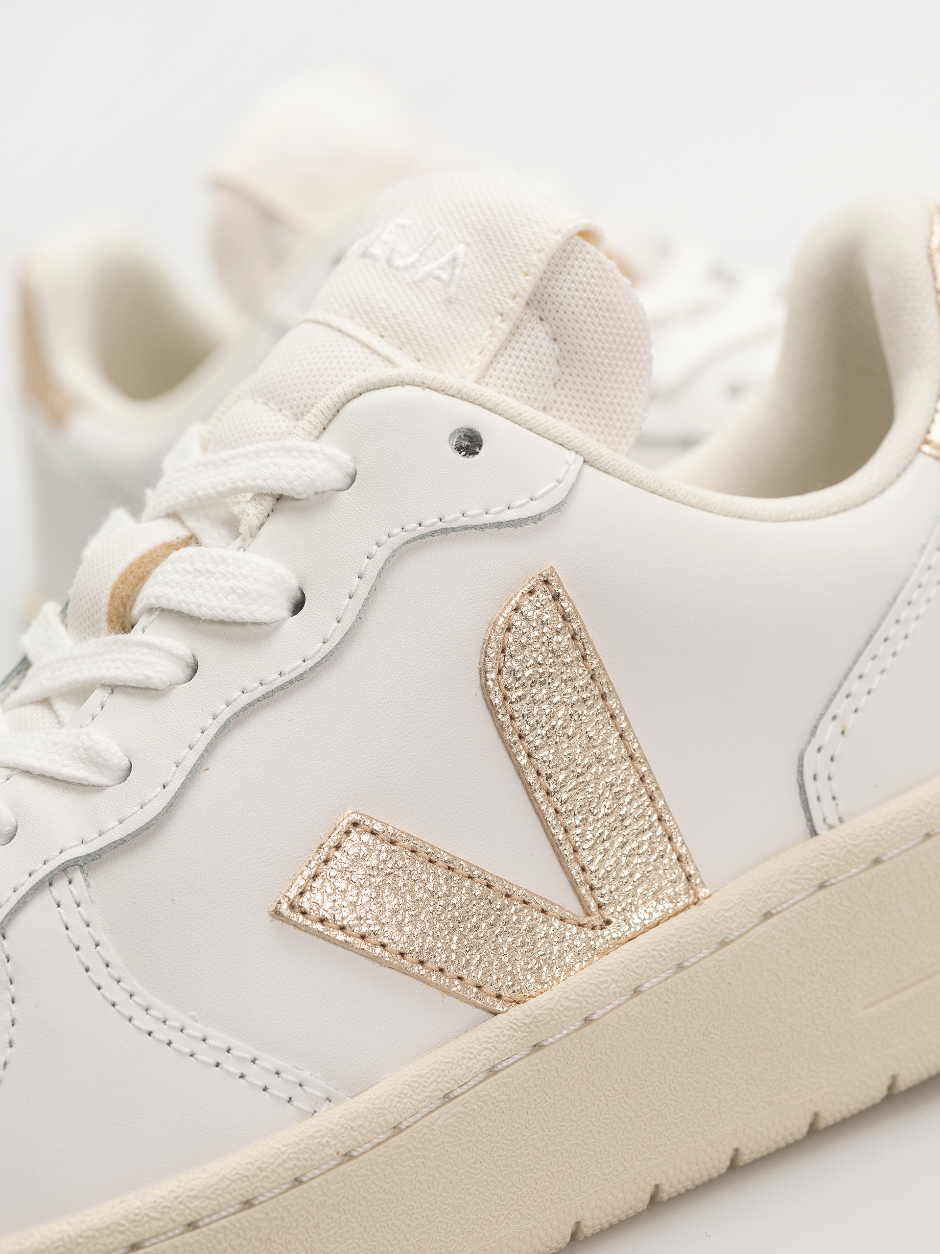 Pantofi Veja V-10 Wmn (extra white platine)