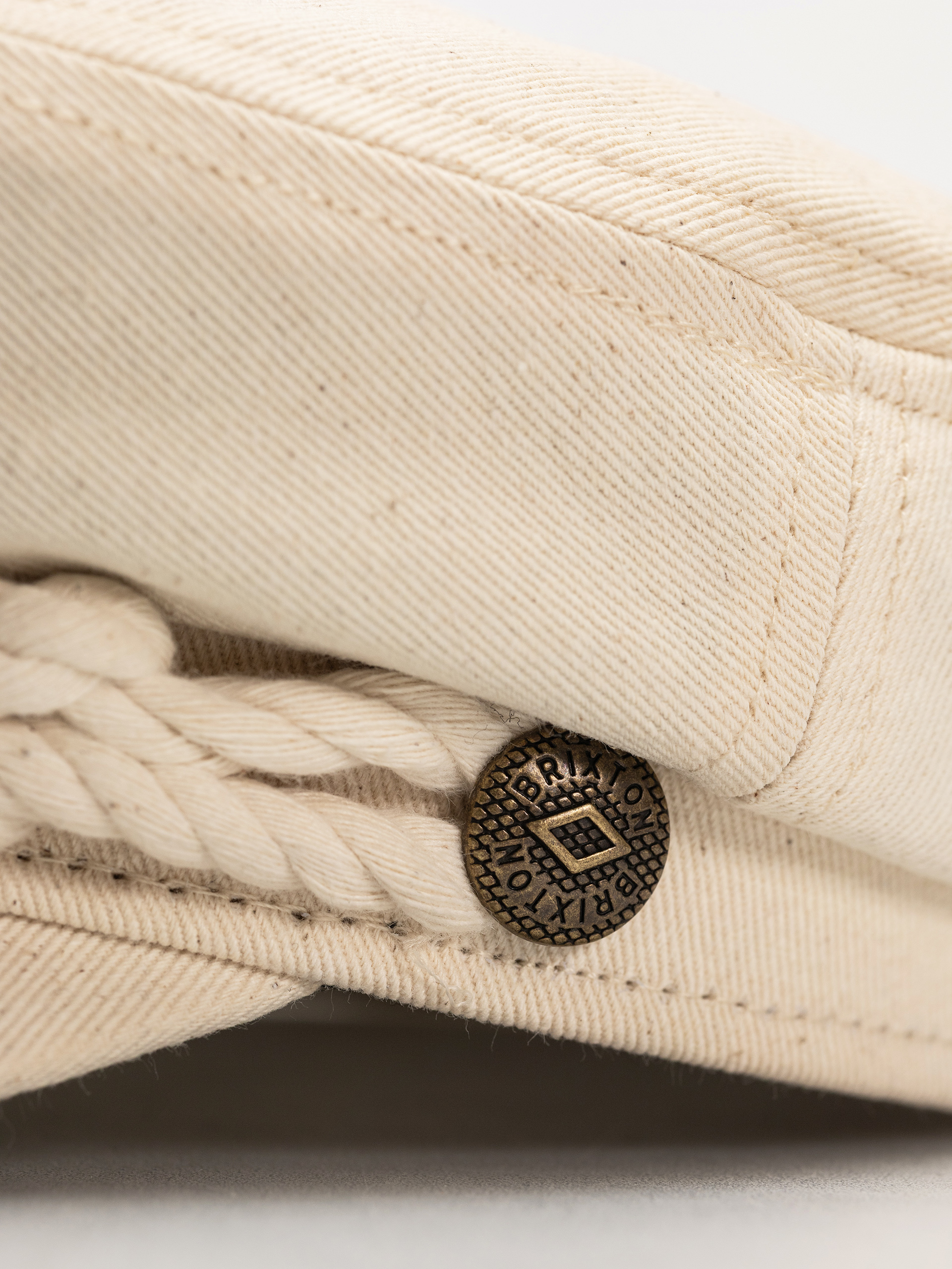 Pălărie cu cozoroc Brixton Fiddler Cap (egret white)