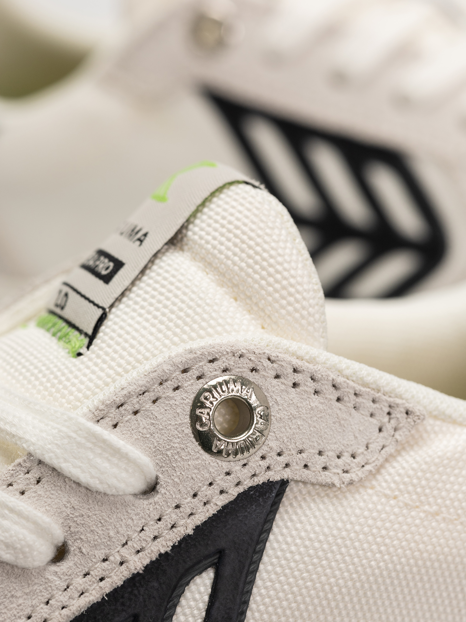 Pantofi Cariuma Catiba Pro 2.0 (smoke white suede off white cordura black logo)