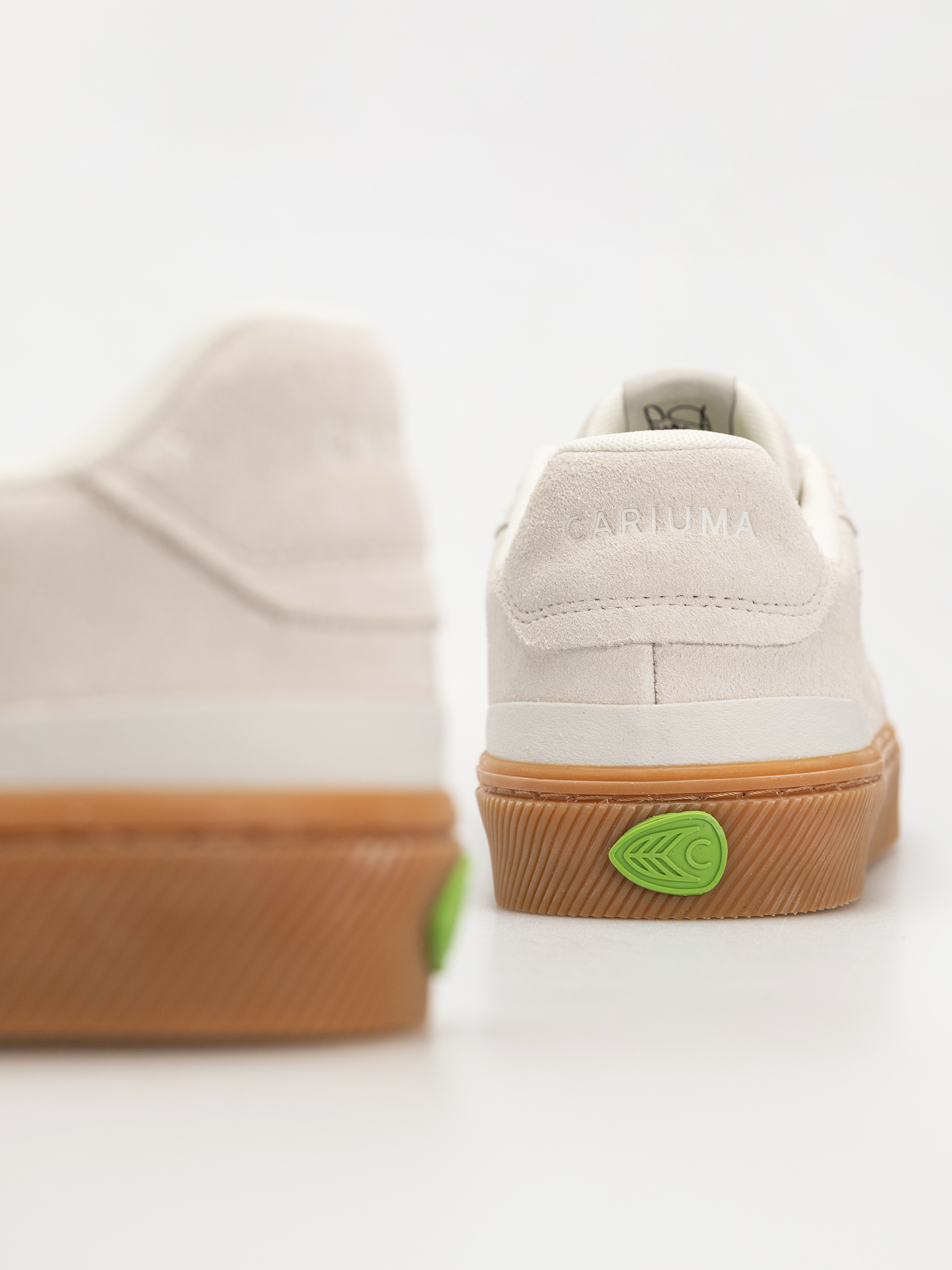 Pantofi Cariuma Luan Pro (gum smoke white suede off white logo)