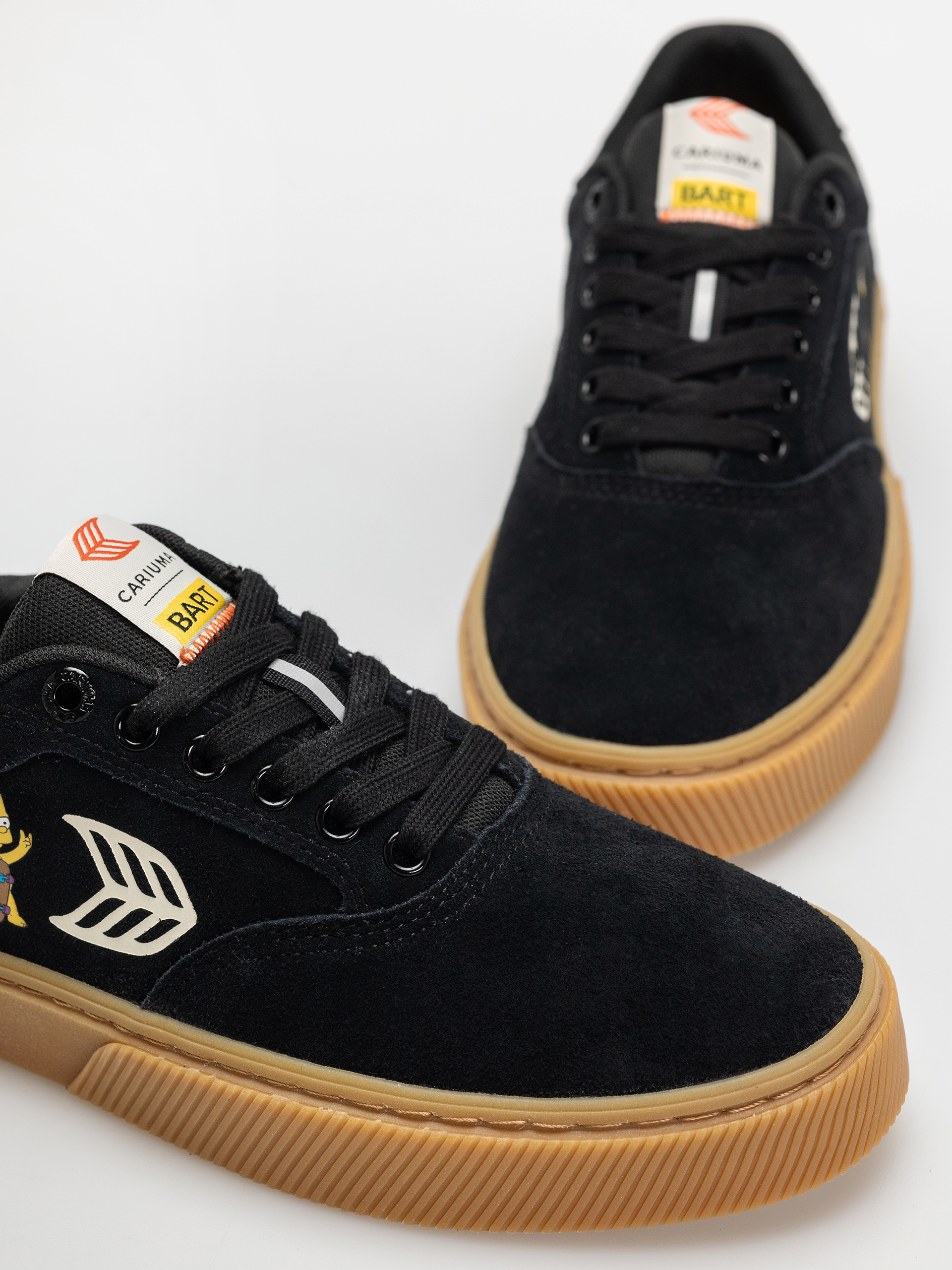 Pantofi Cariuma Simpsons Naioca (black suede bart skateboard)