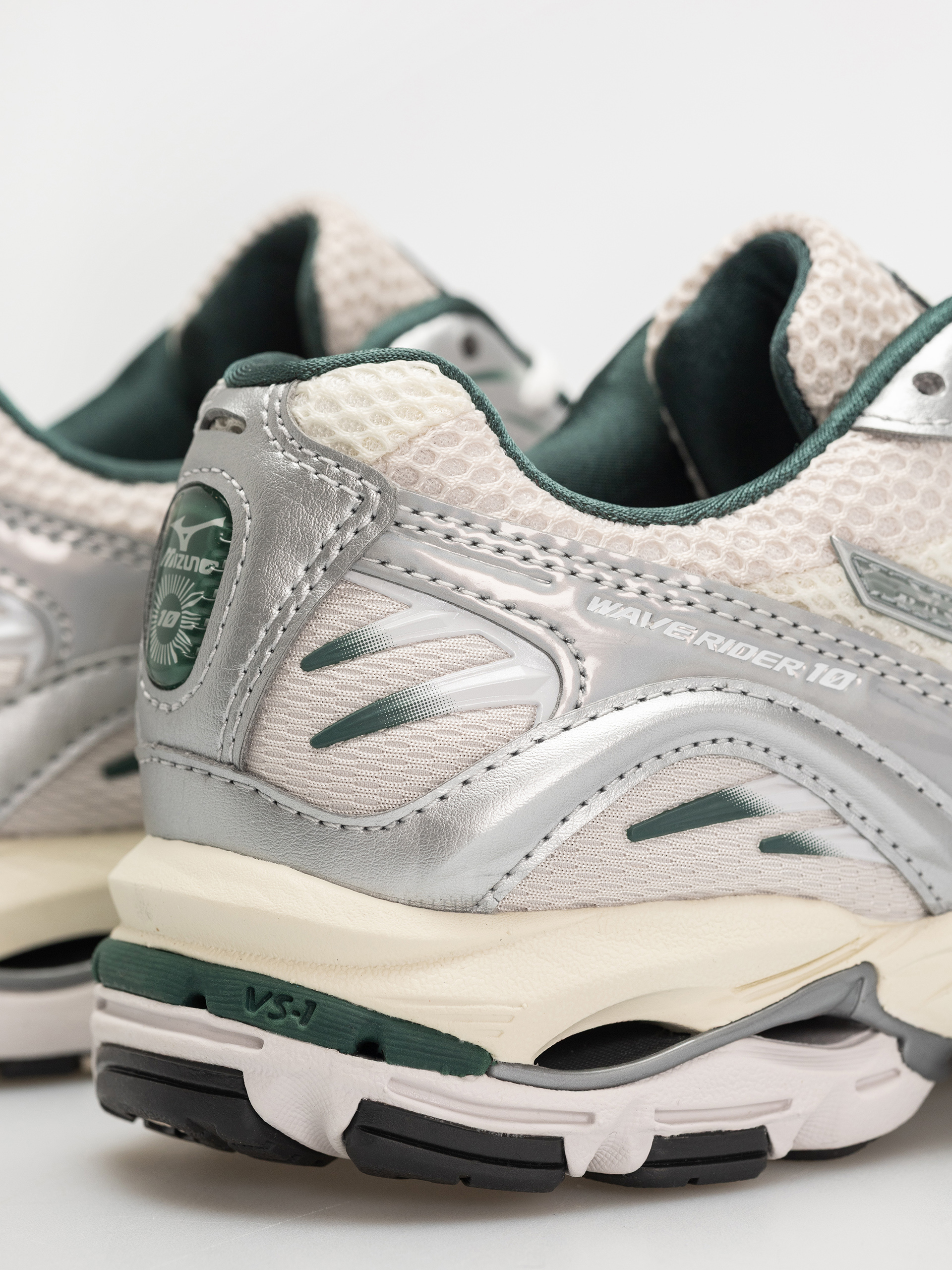 Pantofi Mizuno Wave Rider 10 (snow white/slate/bistro green)