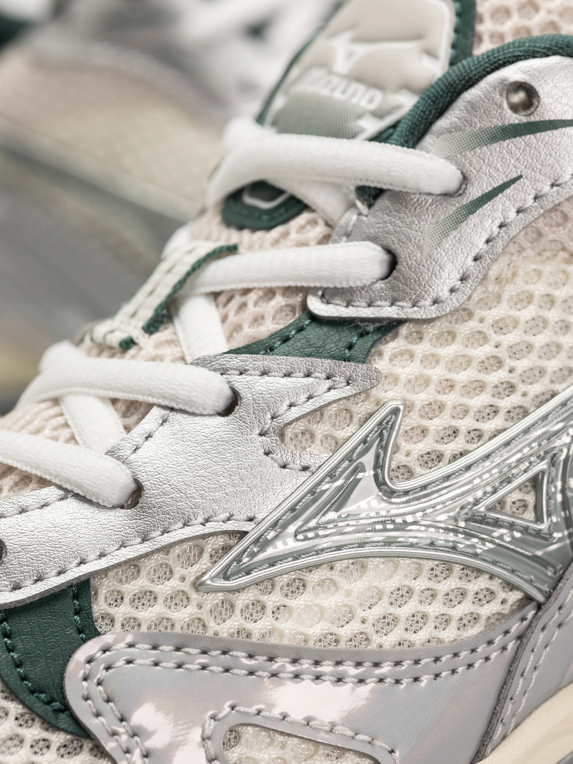 Pantofi Mizuno Wave Rider 10 (snow white/slate/bistro green)