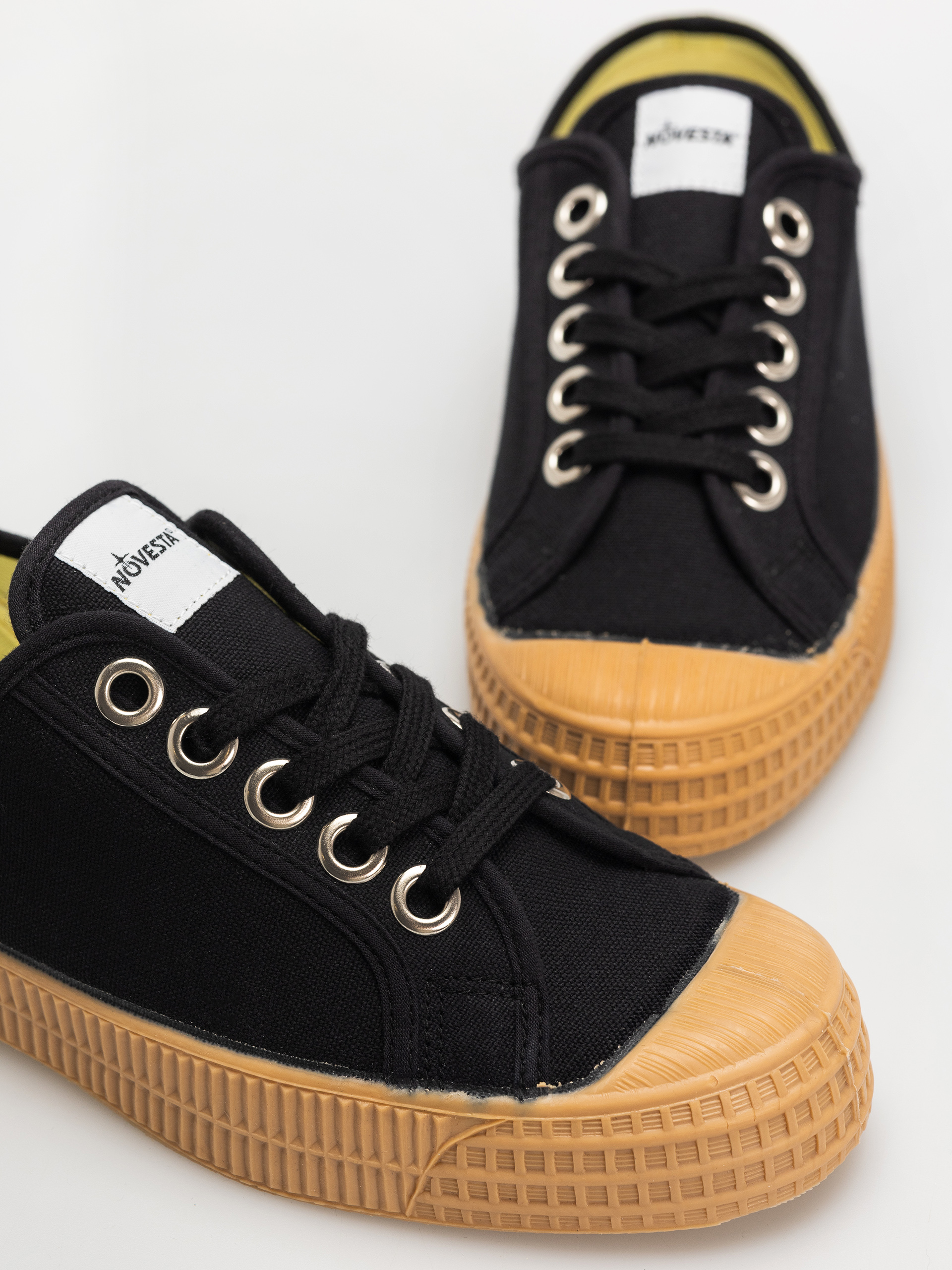 Teniși Novesta Star Master (60 black/003 transparent)