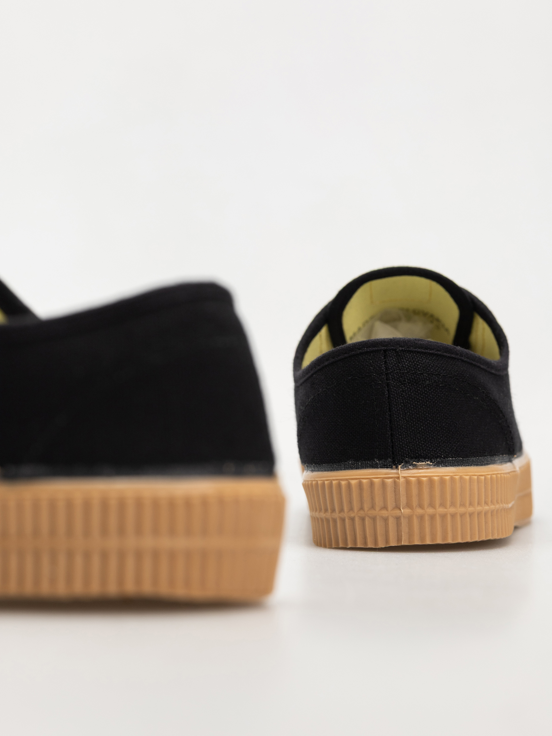 Teniși Novesta Star Master (60 black/003 transparent)