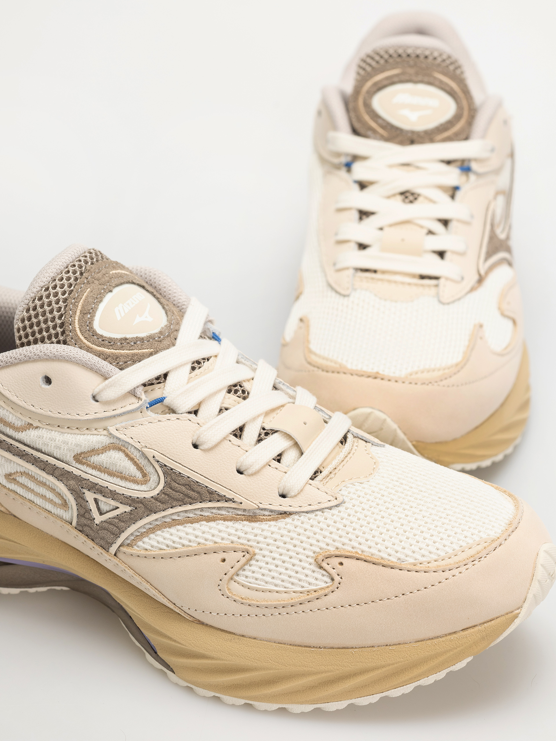 Pantofi Mizuno Wave Rider Βeta Premium (summer sand/vintage khaki/cedar)