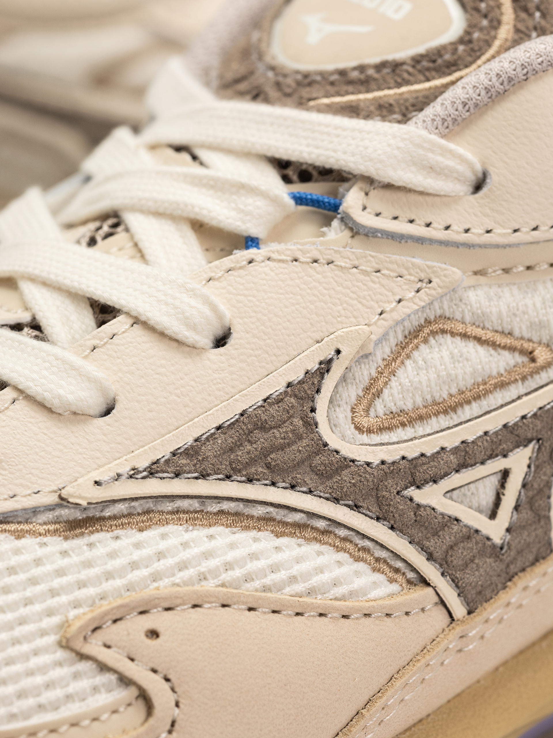 Pantofi Mizuno Wave Rider Βeta Premium (summer sand/vintage khaki/cedar)